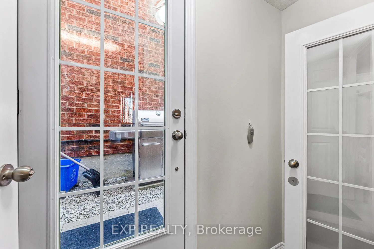 46 Emily Carr Crescent