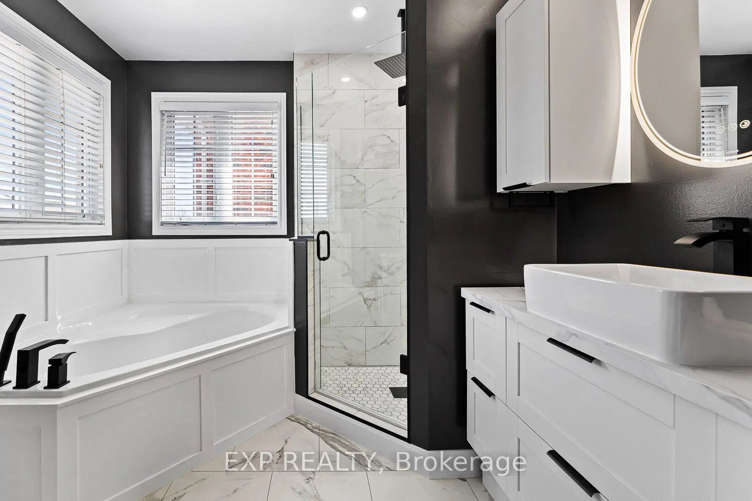 46 Emily Carr Crescent