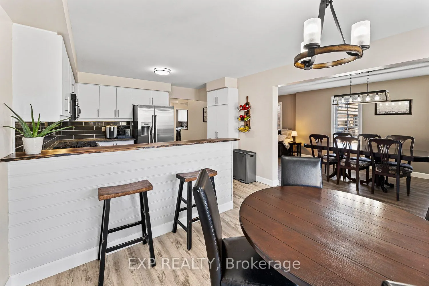 46 Emily Carr Crescent