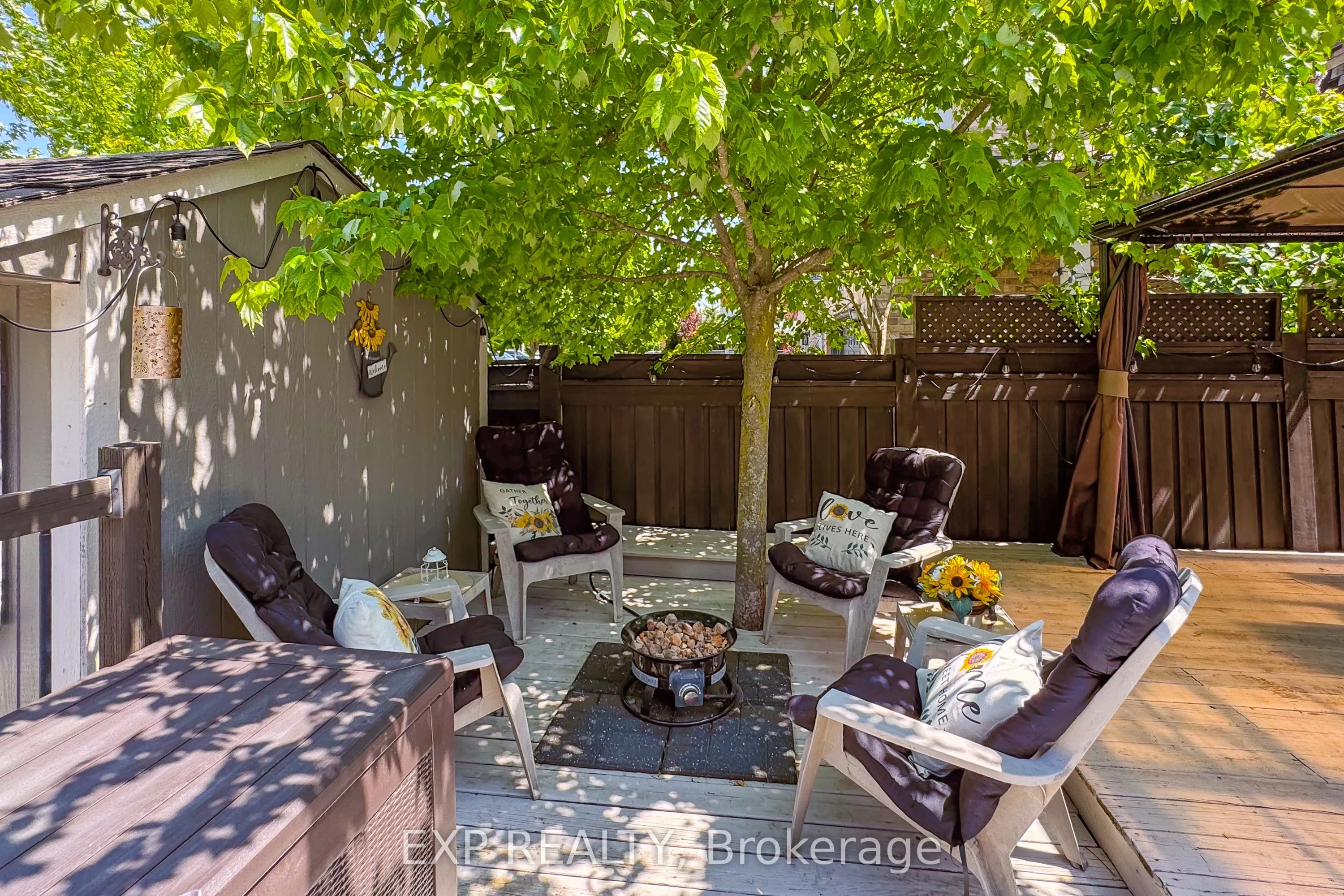 46 Emily Carr Crescent