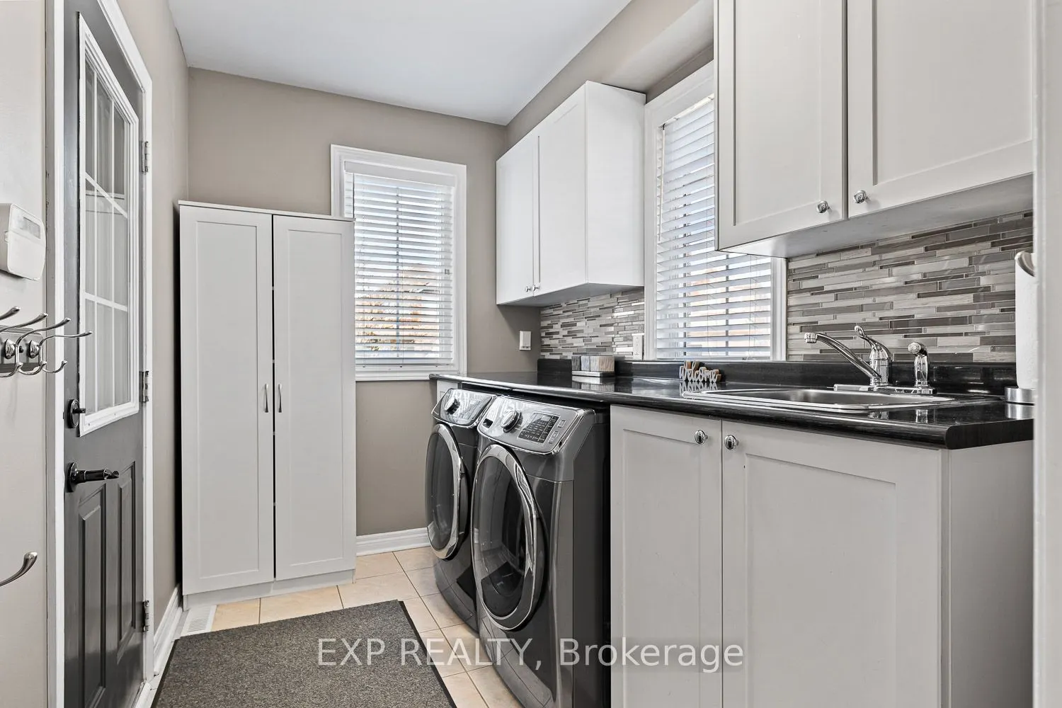 46 Emily Carr Crescent