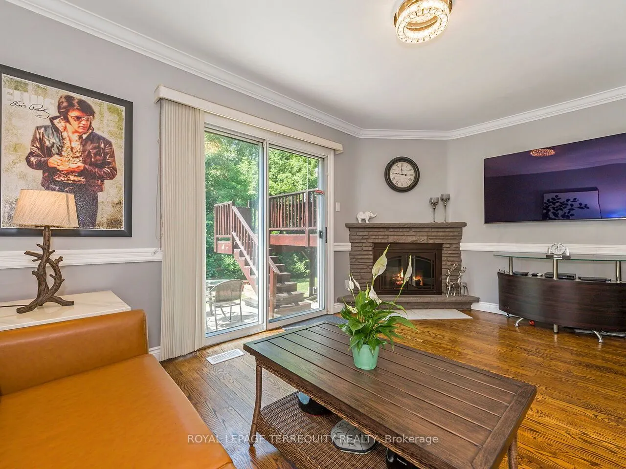 21 Pylon Place