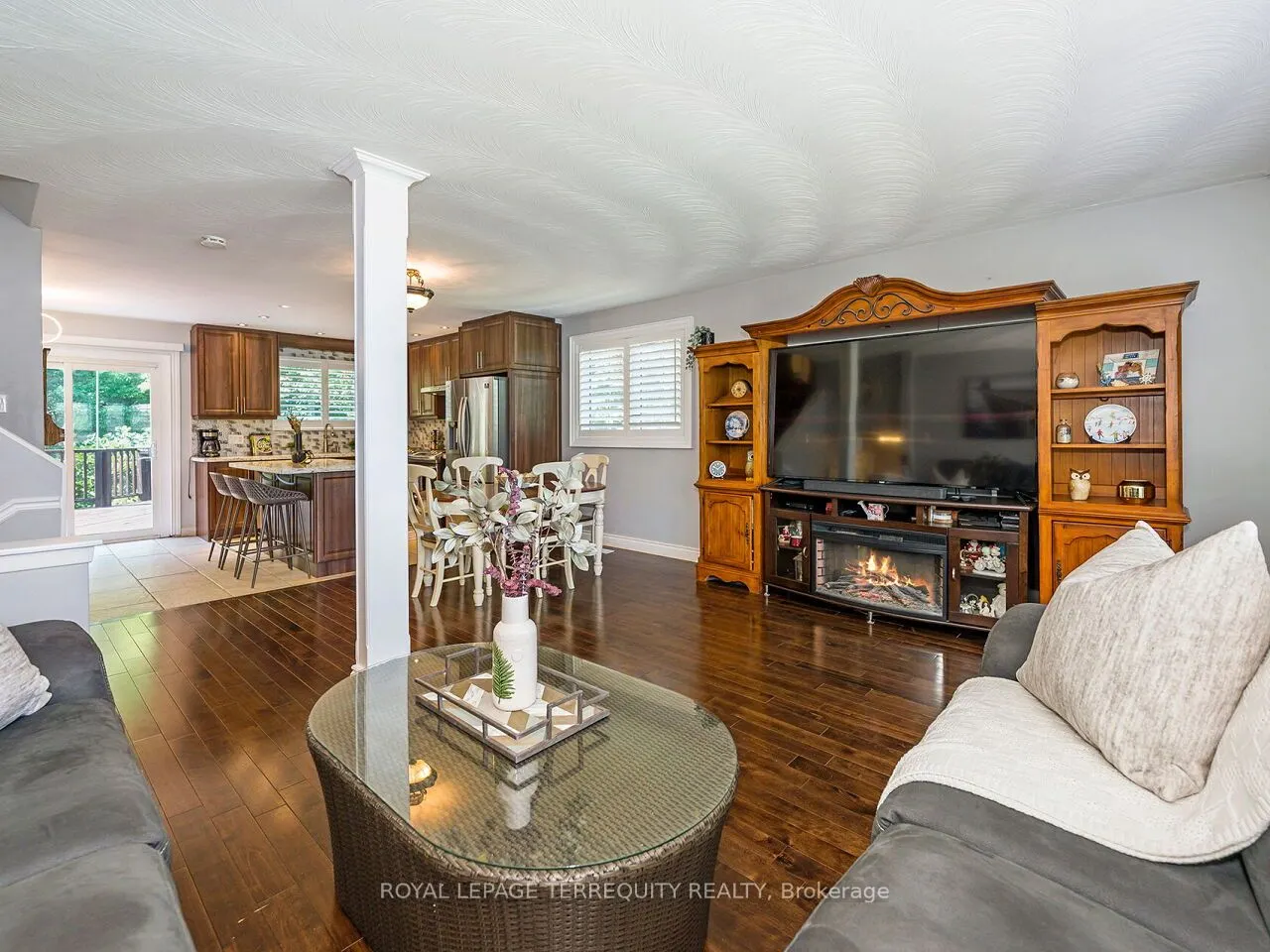 21 Pylon Place