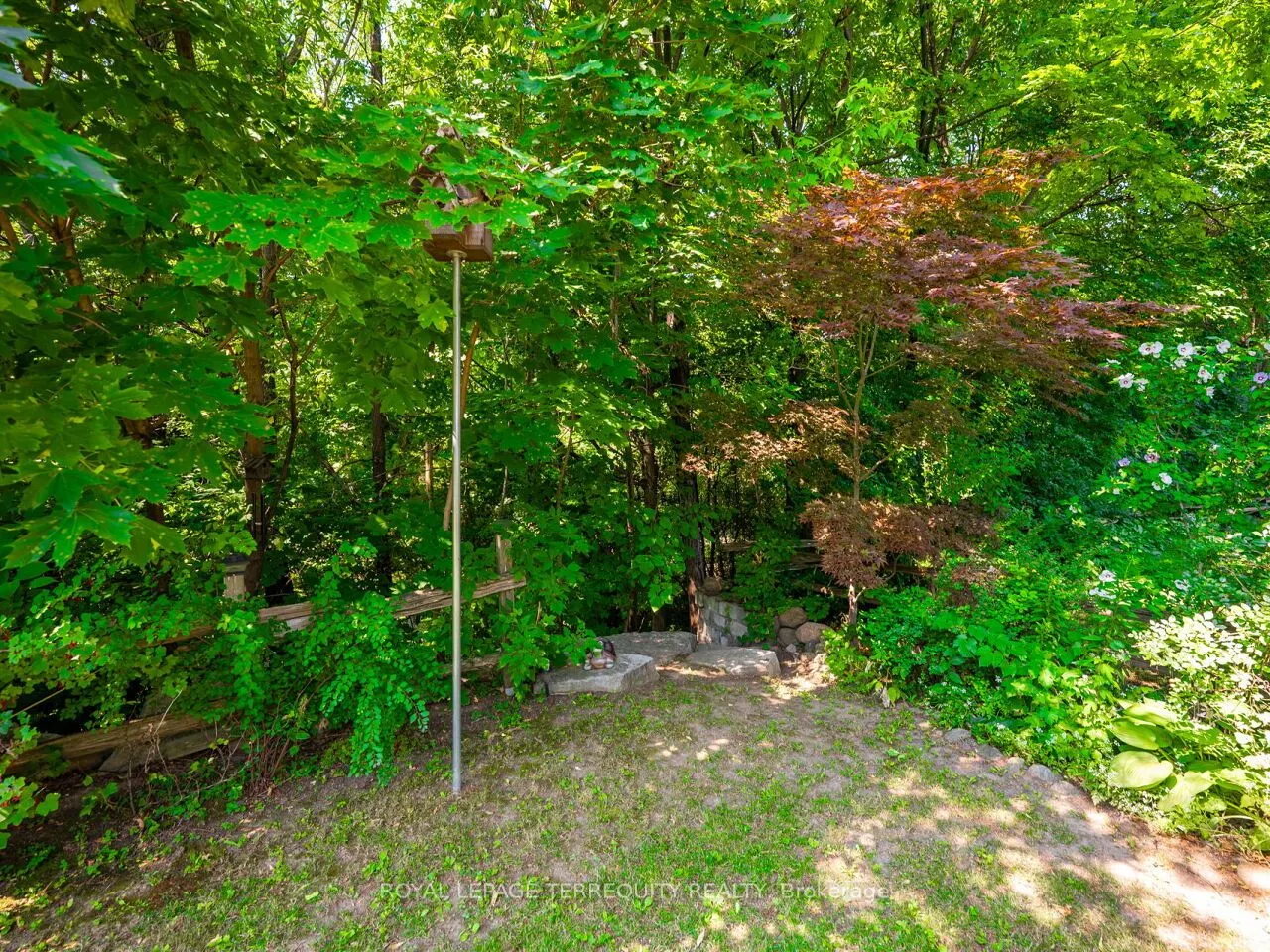 21 Pylon Place