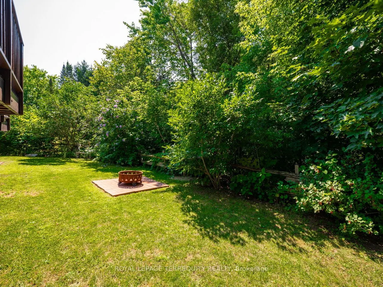 21 Pylon Place