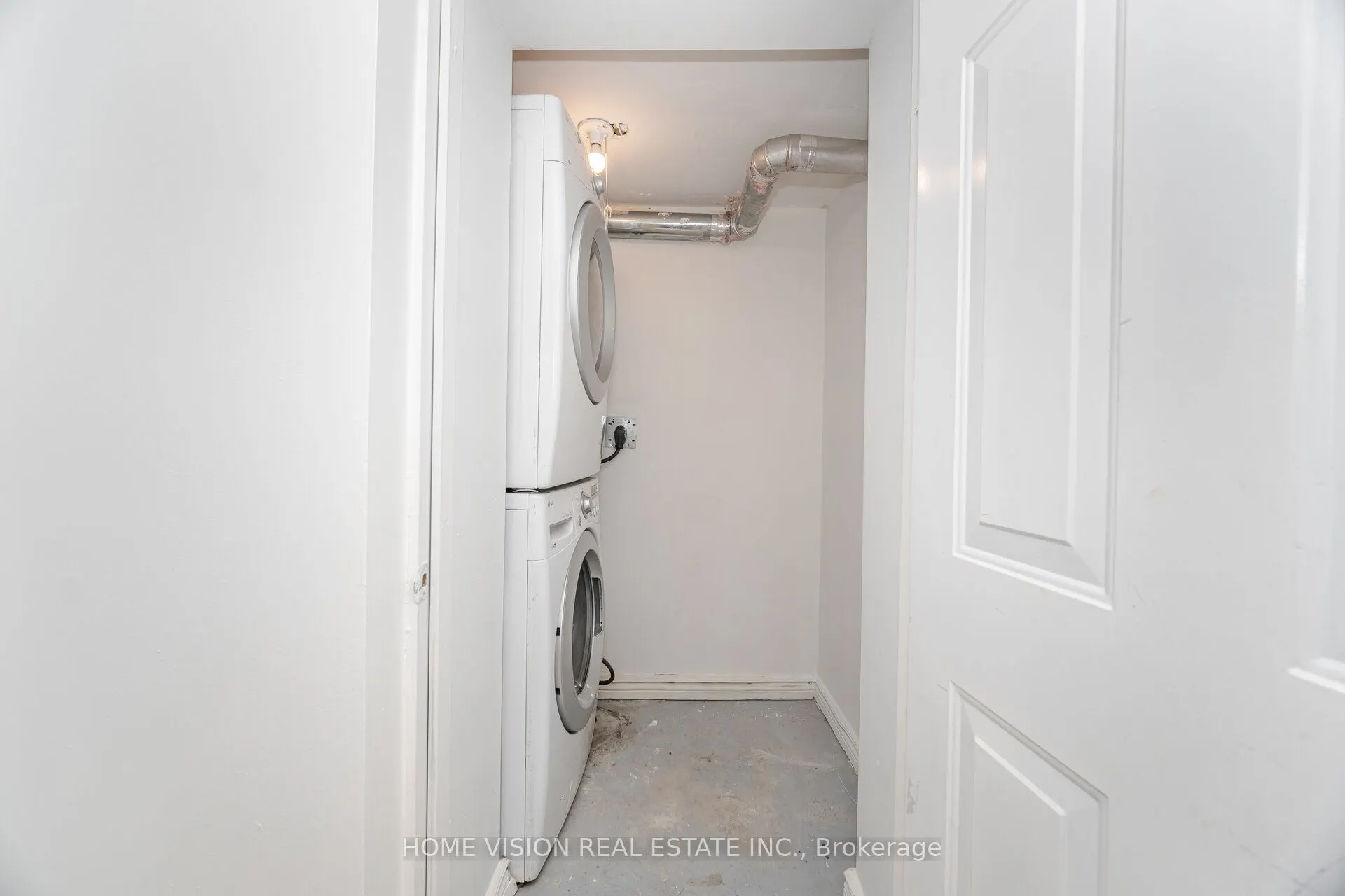17 Atira Avenue, #Bsmt