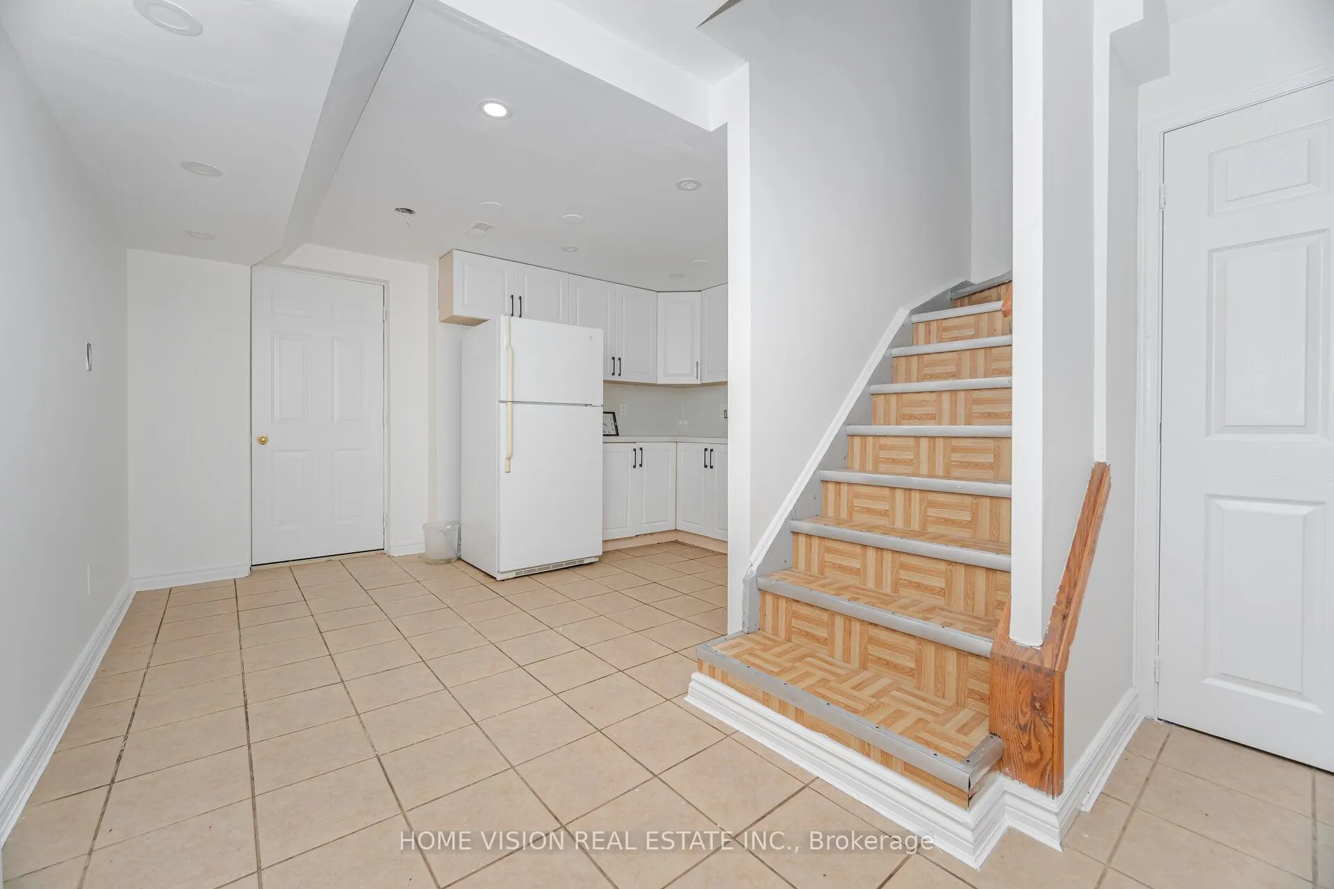 17 Atira Avenue, #Bsmt