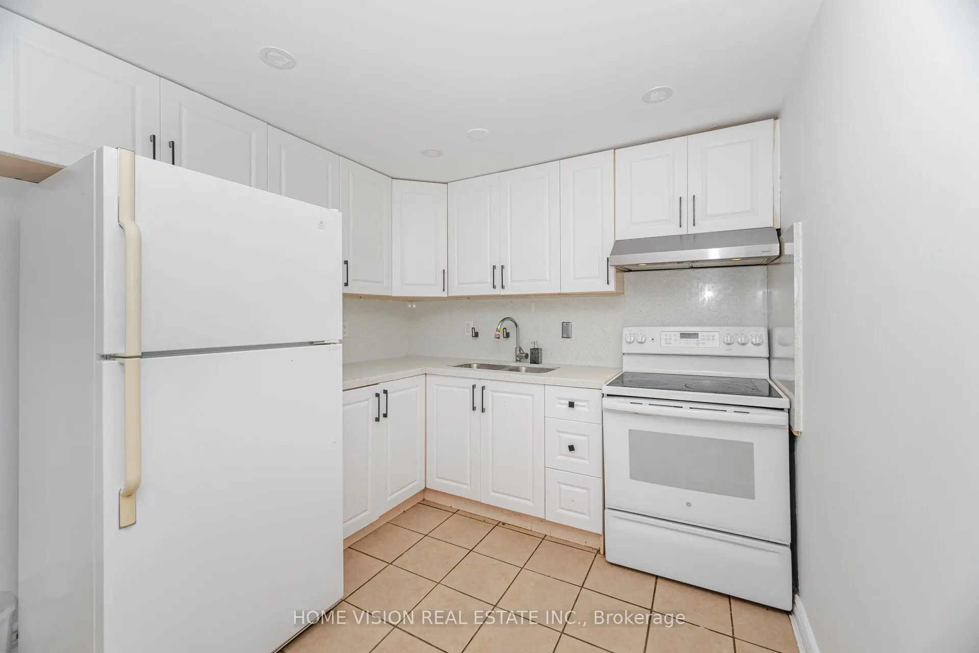 17 Atira Avenue, #Bsmt