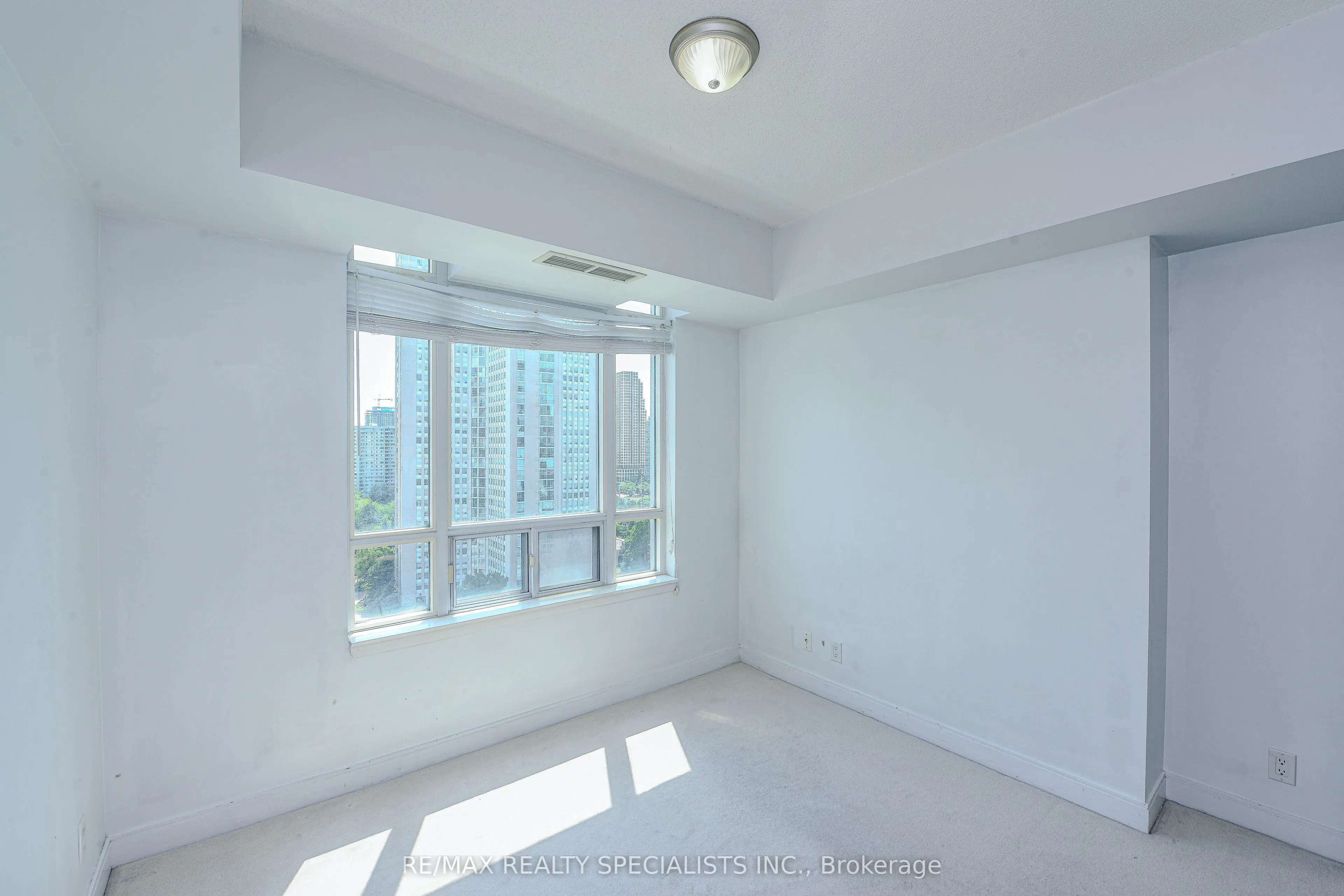 70 Absolute Avenue, #1206
