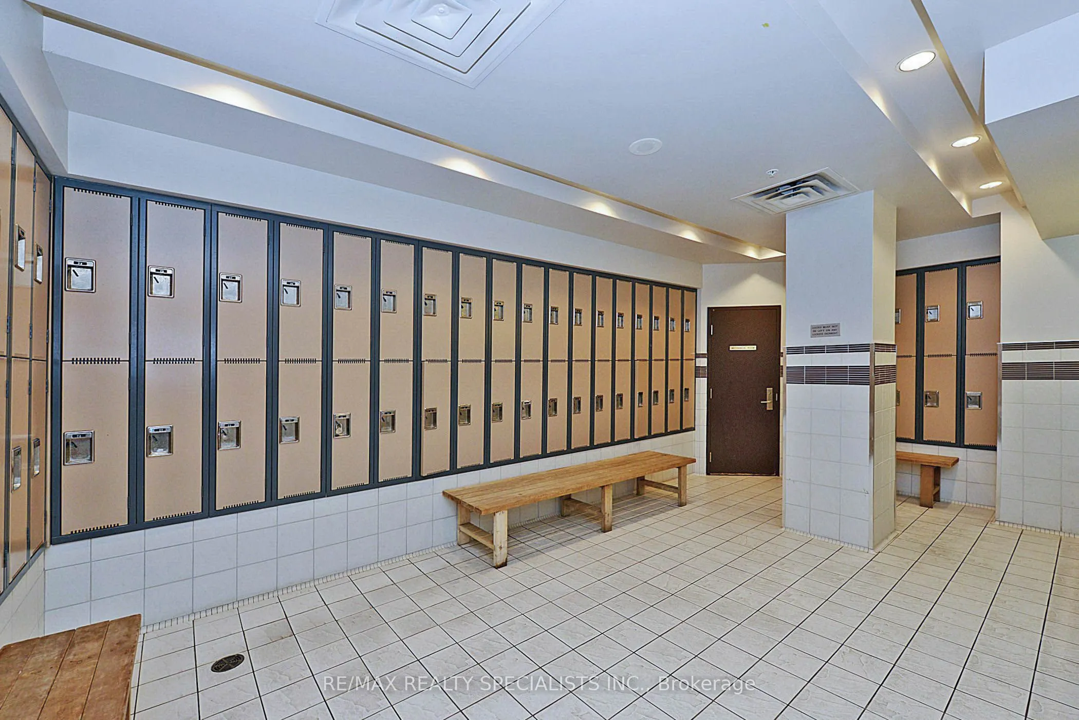 70 Absolute Avenue, #1206