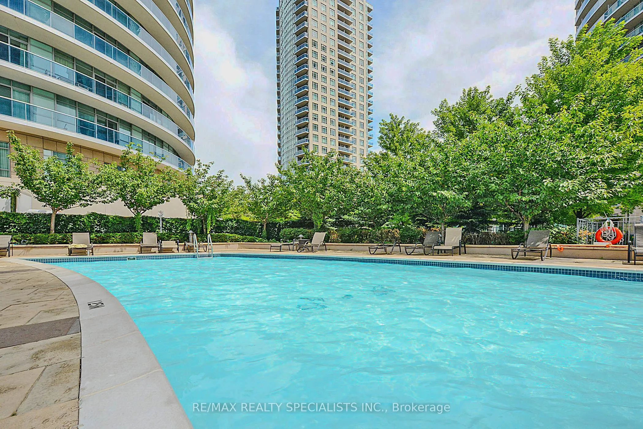 70 Absolute Avenue, #1206
