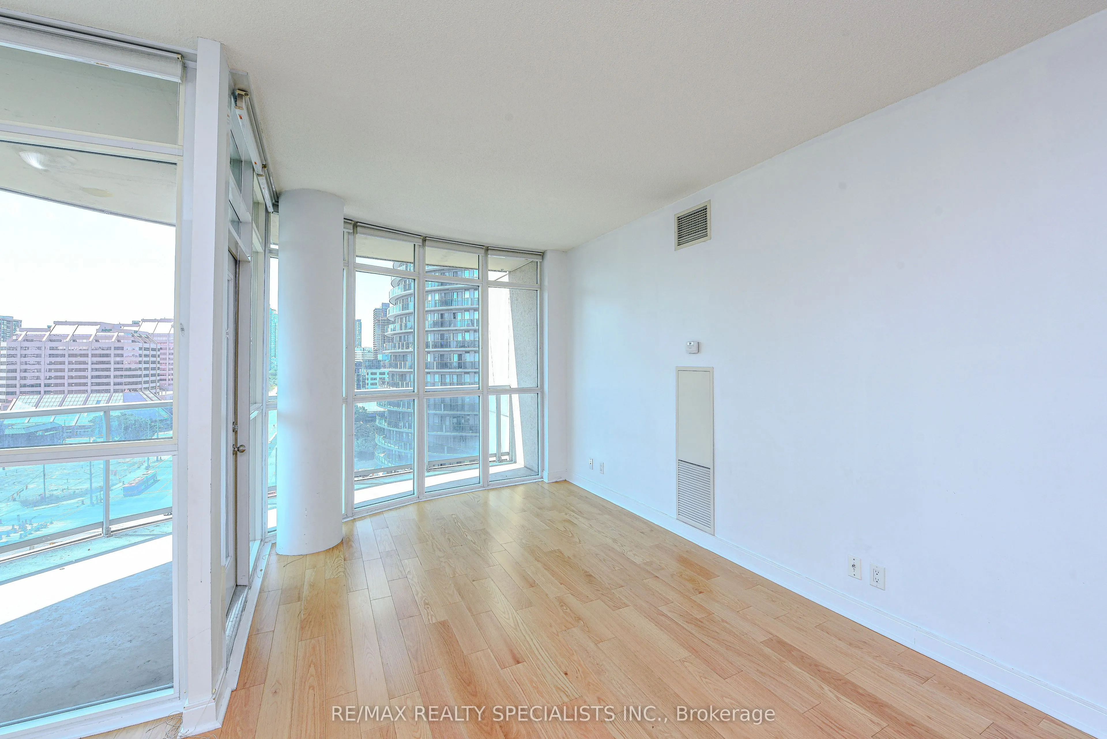 70 Absolute Avenue, #1206