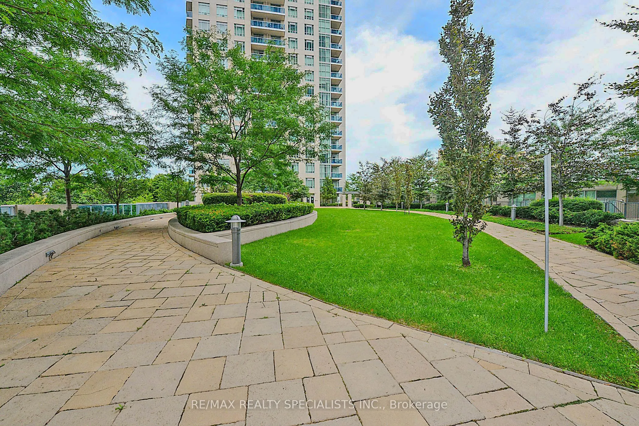 70 Absolute Avenue, #1206