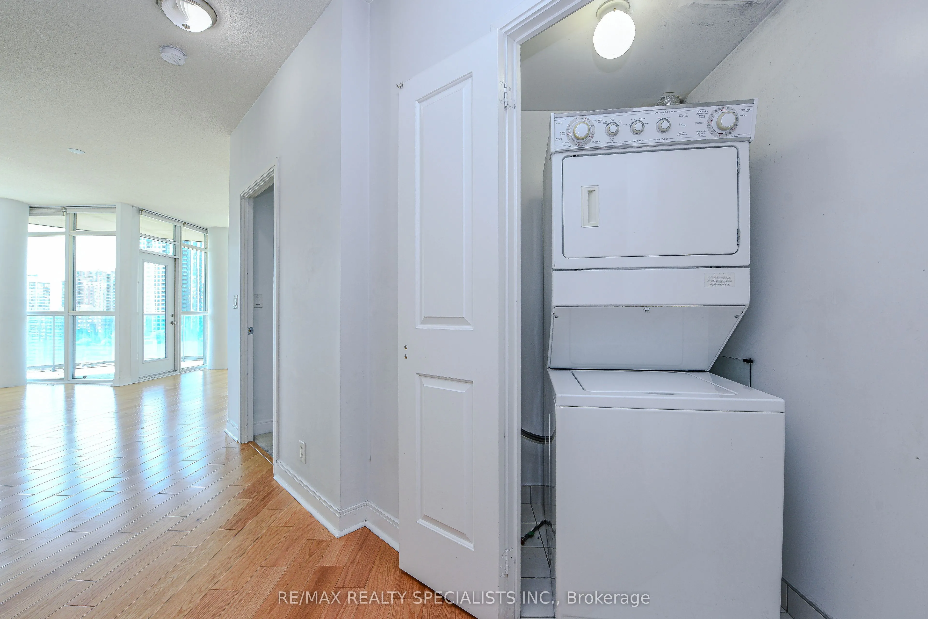 70 Absolute Avenue, #1206