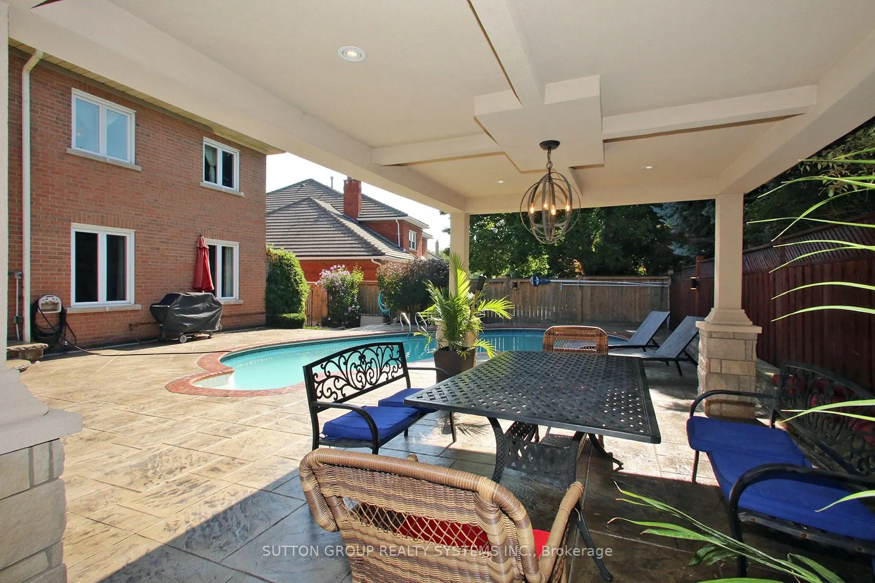 4873 Forest Hill Drive