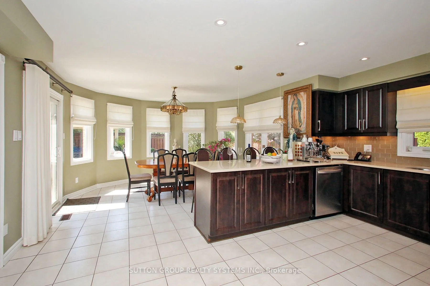 4873 Forest Hill Drive
