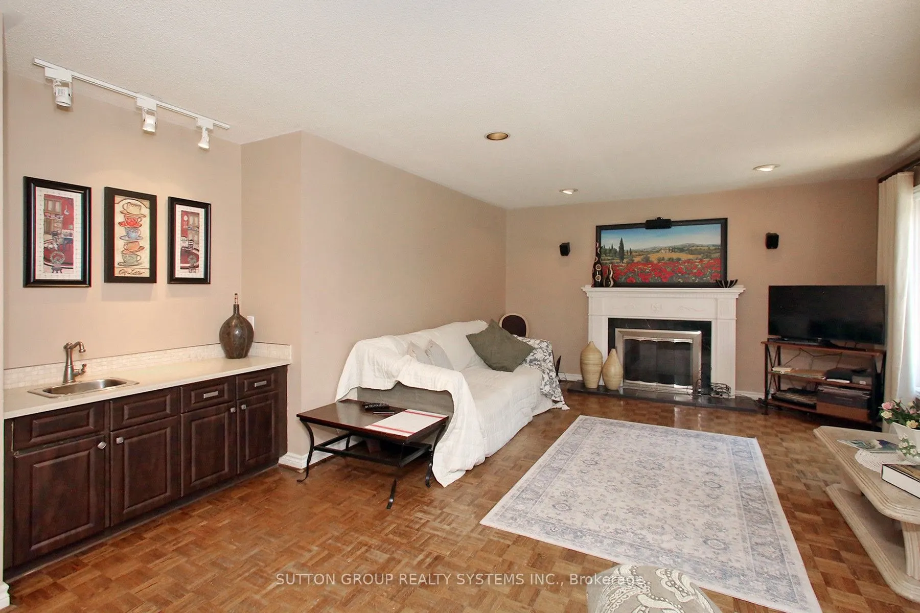 4873 Forest Hill Drive