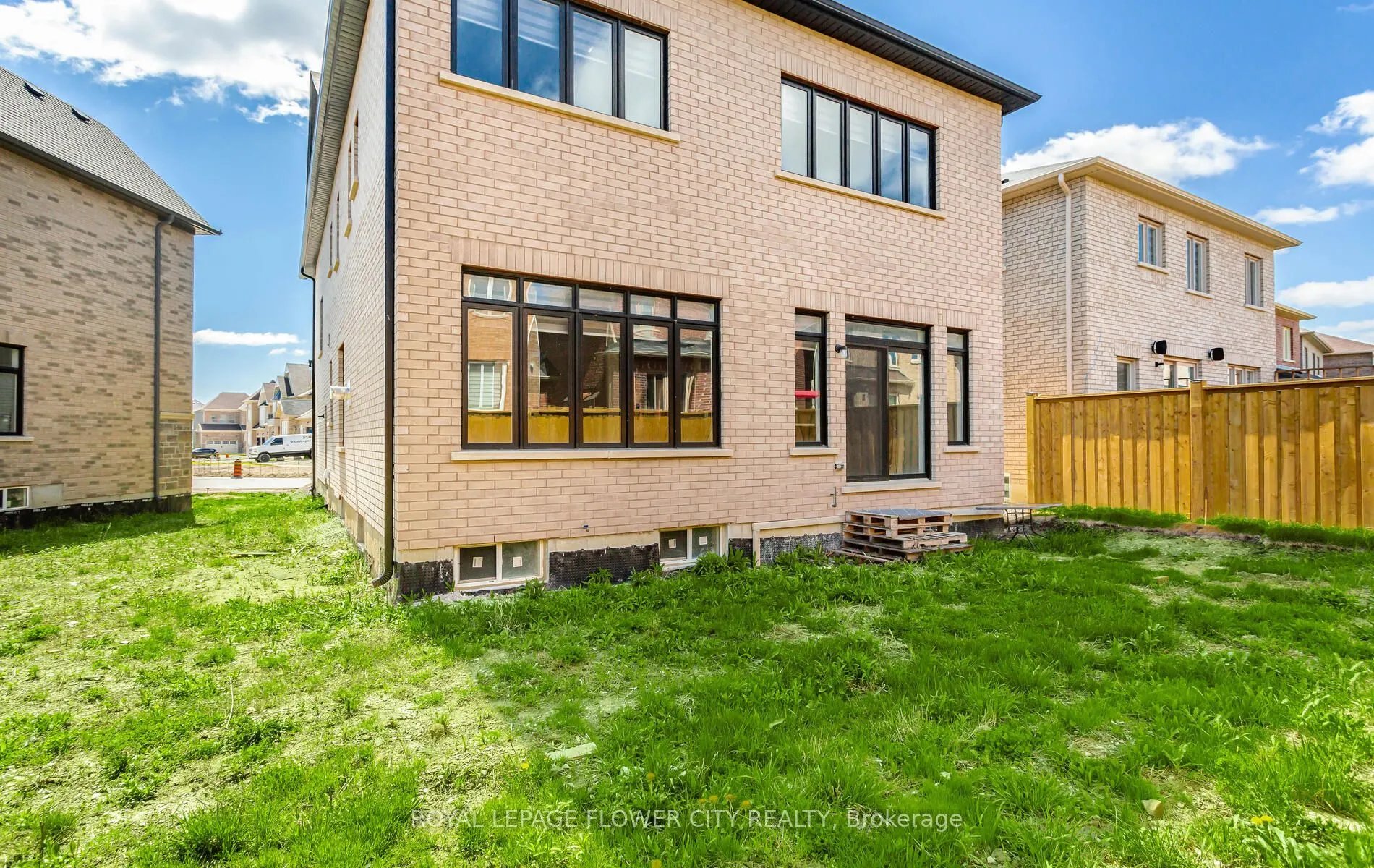 44 Royal Fern Crescent