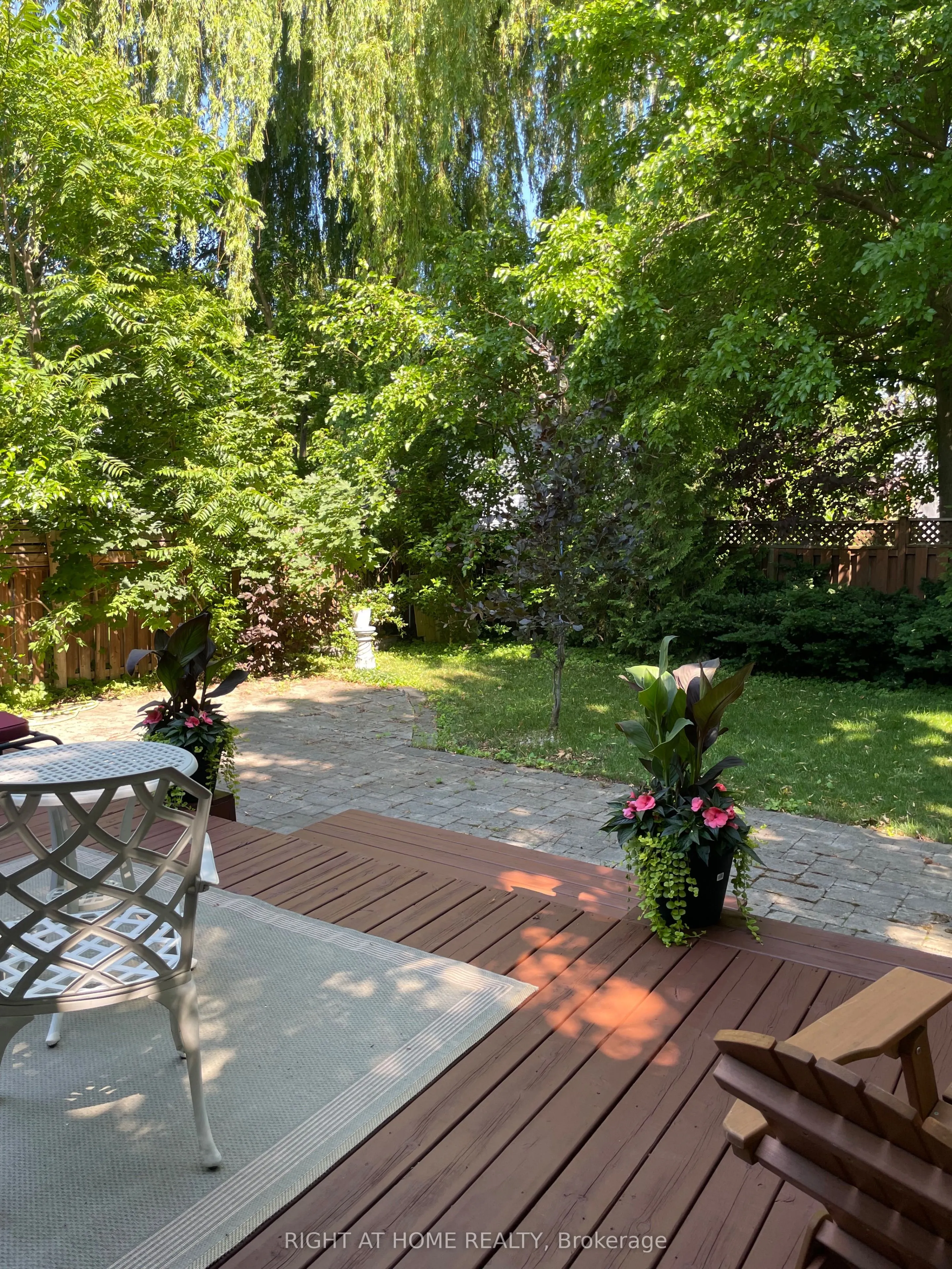 1816 Pattinson Crescent