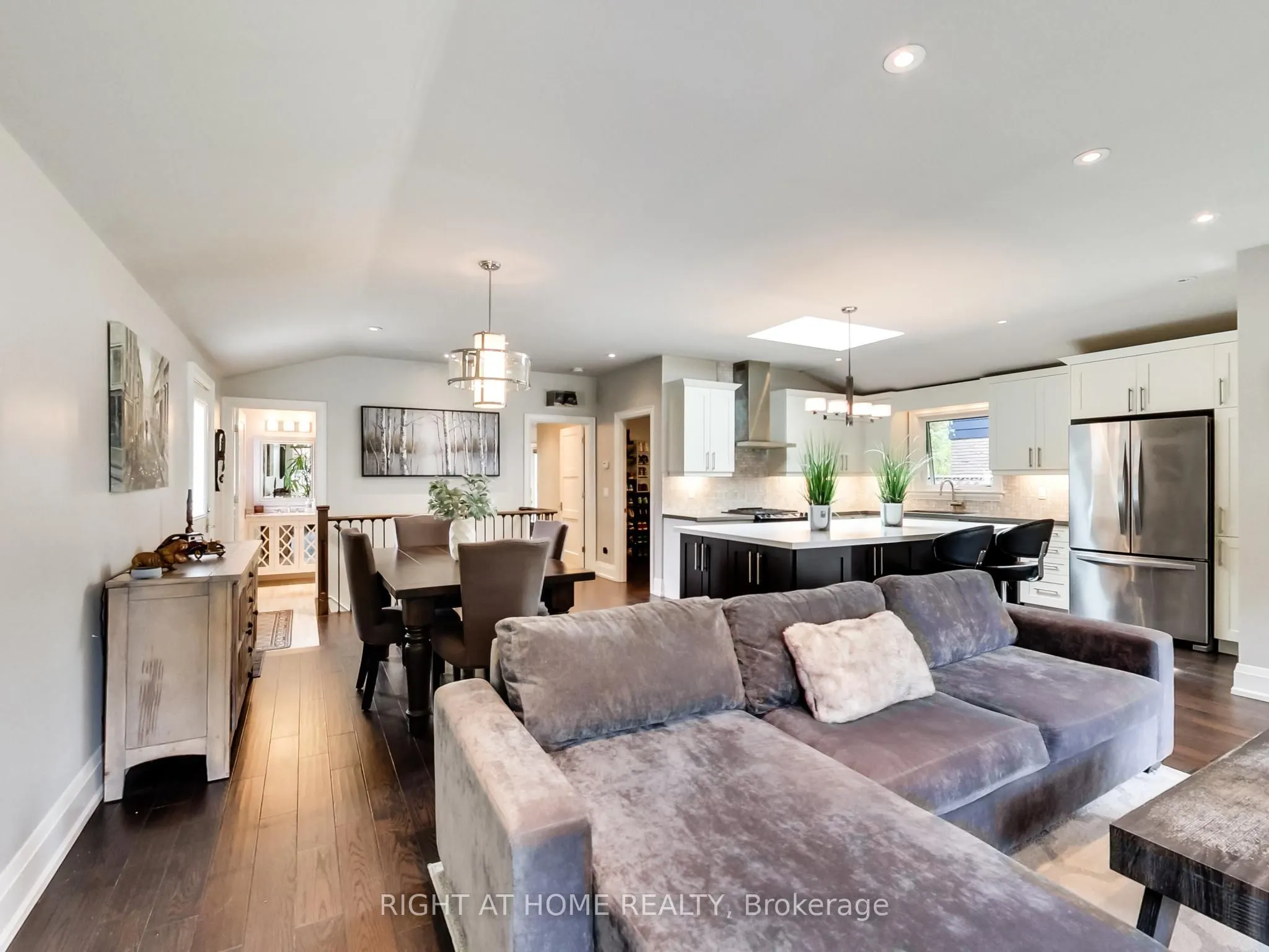 1816 Pattinson Crescent