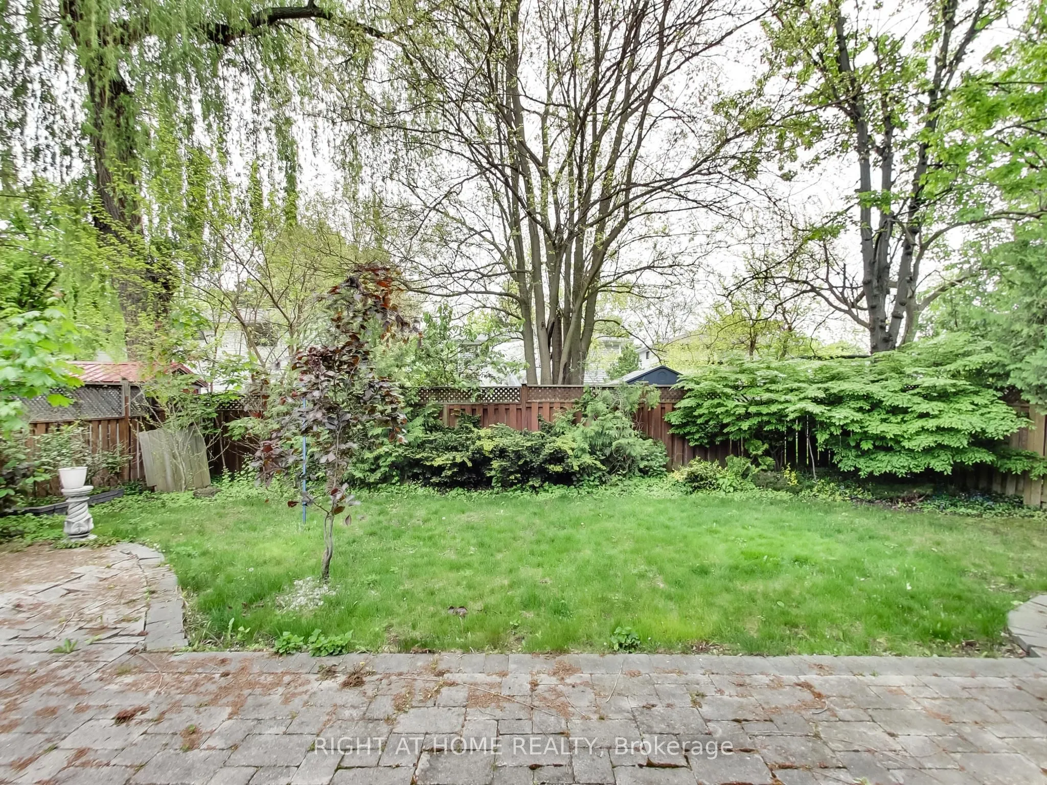 1816 Pattinson Crescent