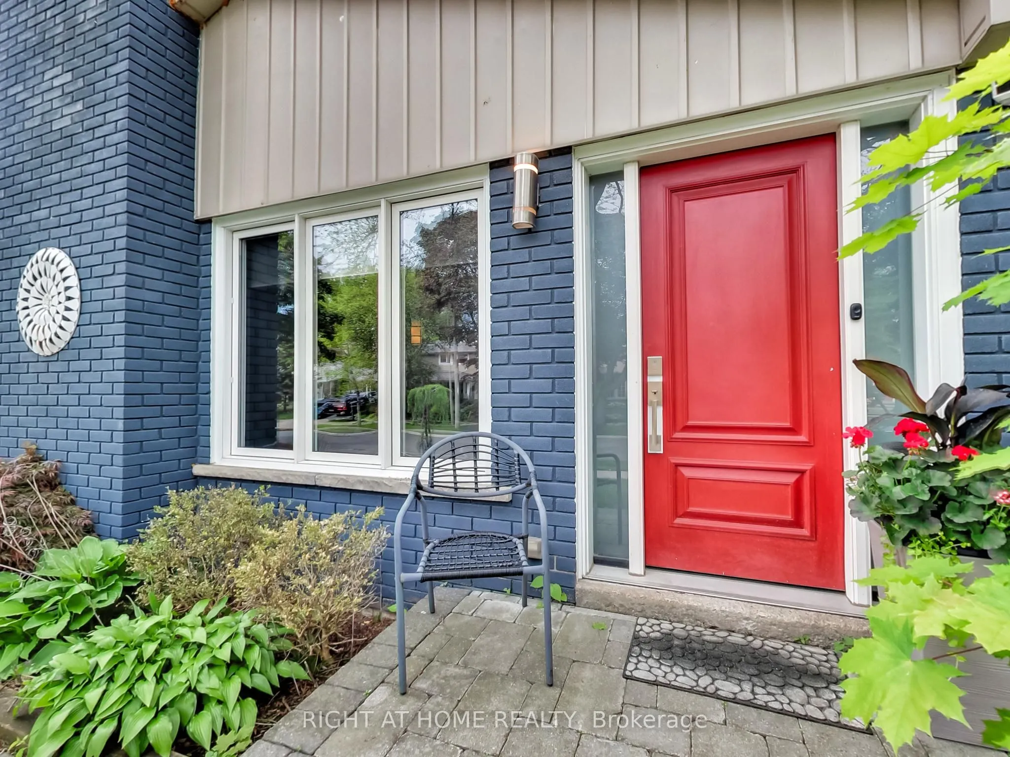 1816 Pattinson Crescent
