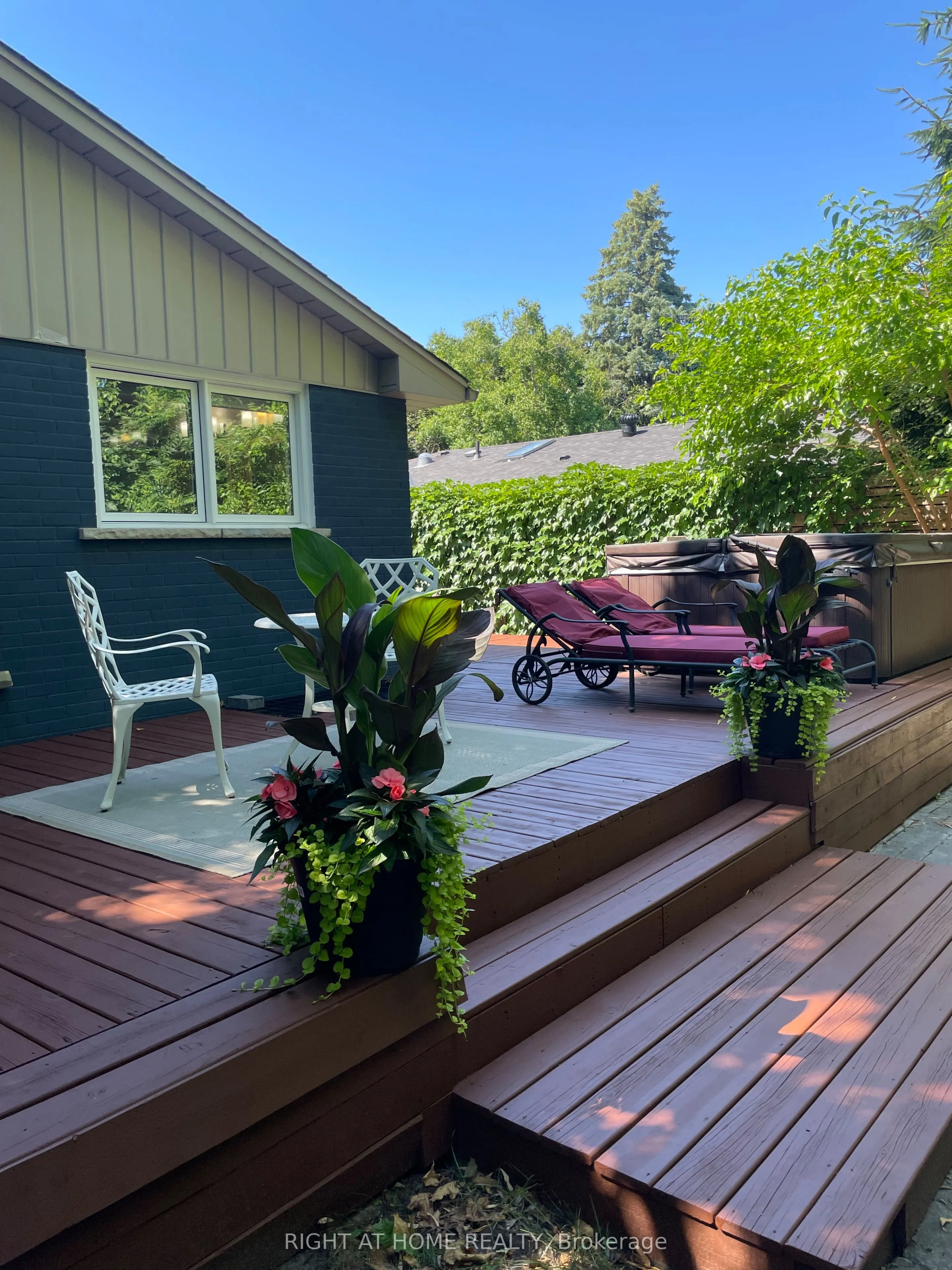 1816 Pattinson Crescent