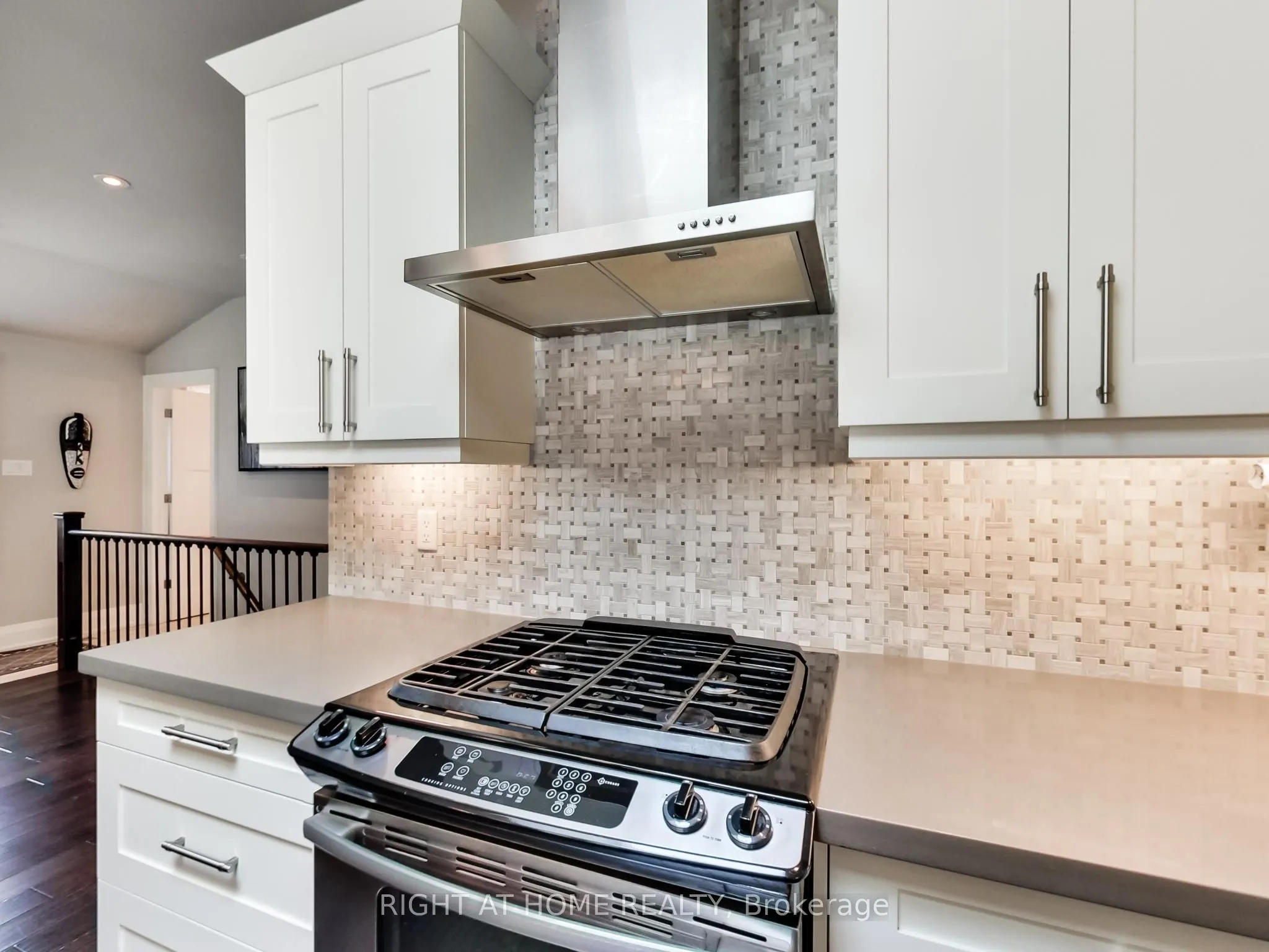 1816 Pattinson Crescent