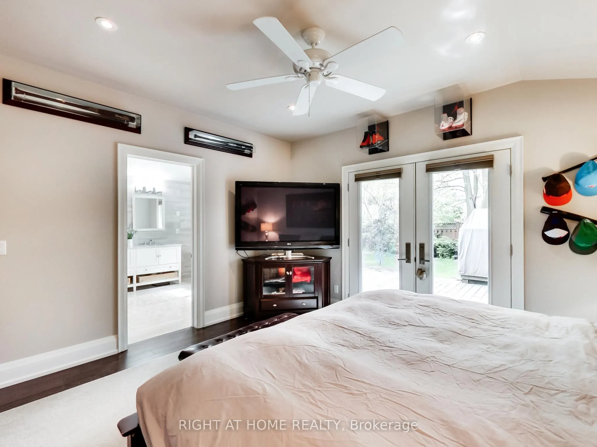 1816 Pattinson Crescent