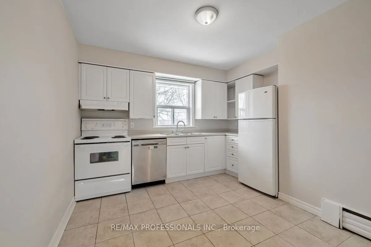 32 Heman Street, #4
