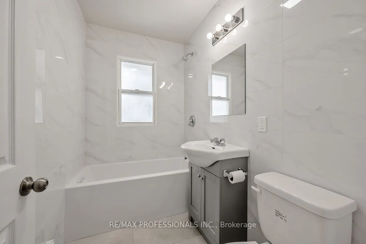 32 Heman Street, #4