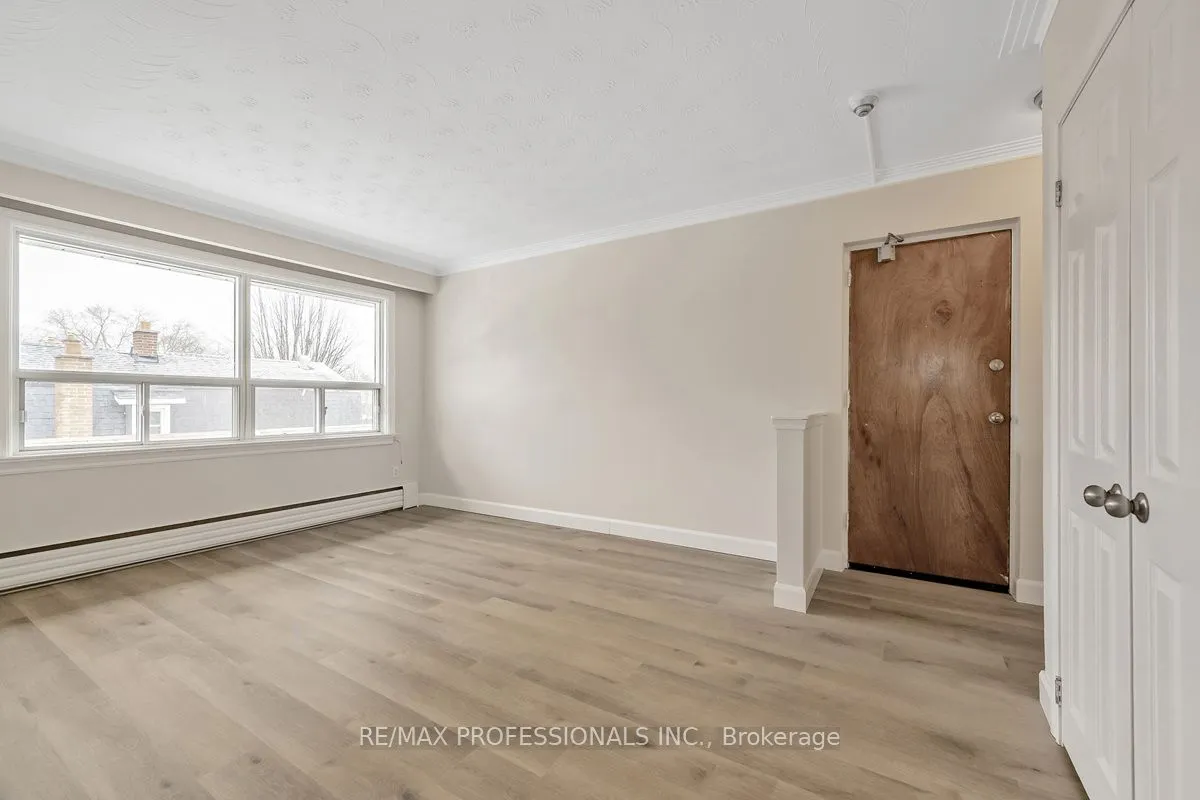 32 Heman Street, #4