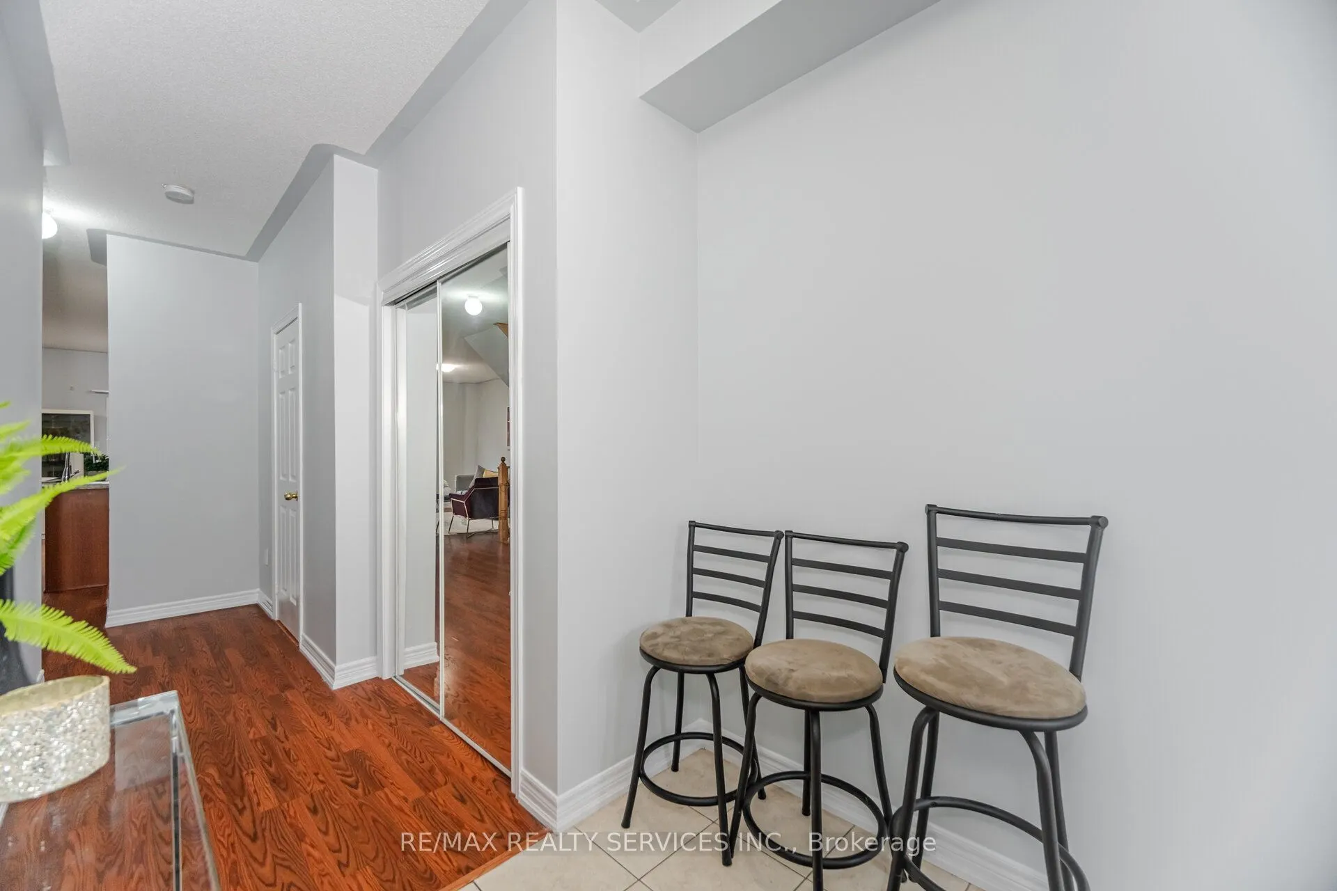 90 Crumlin Crescent