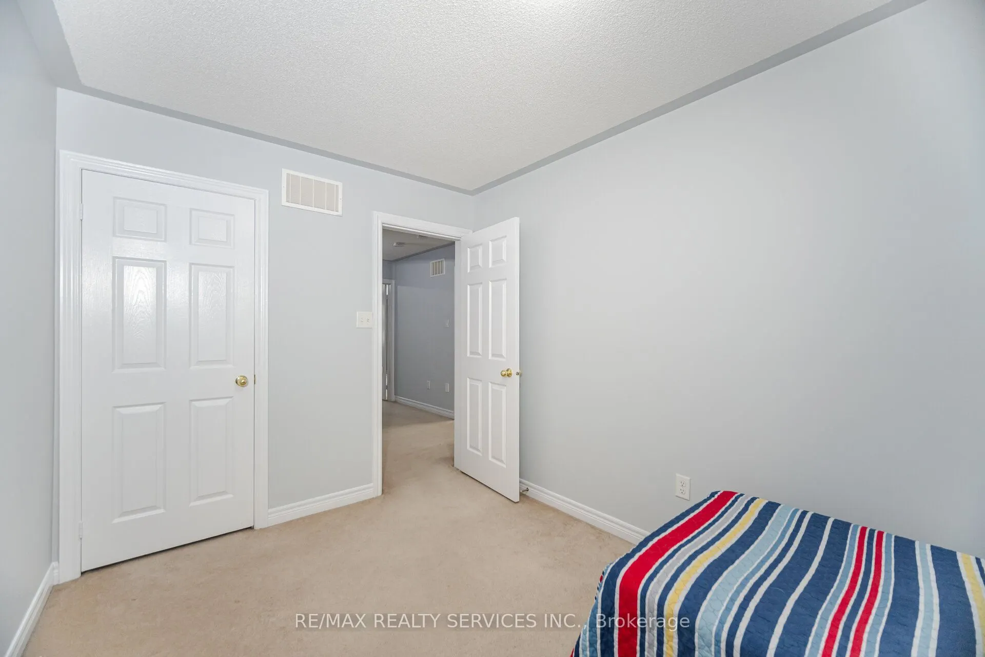 90 Crumlin Crescent