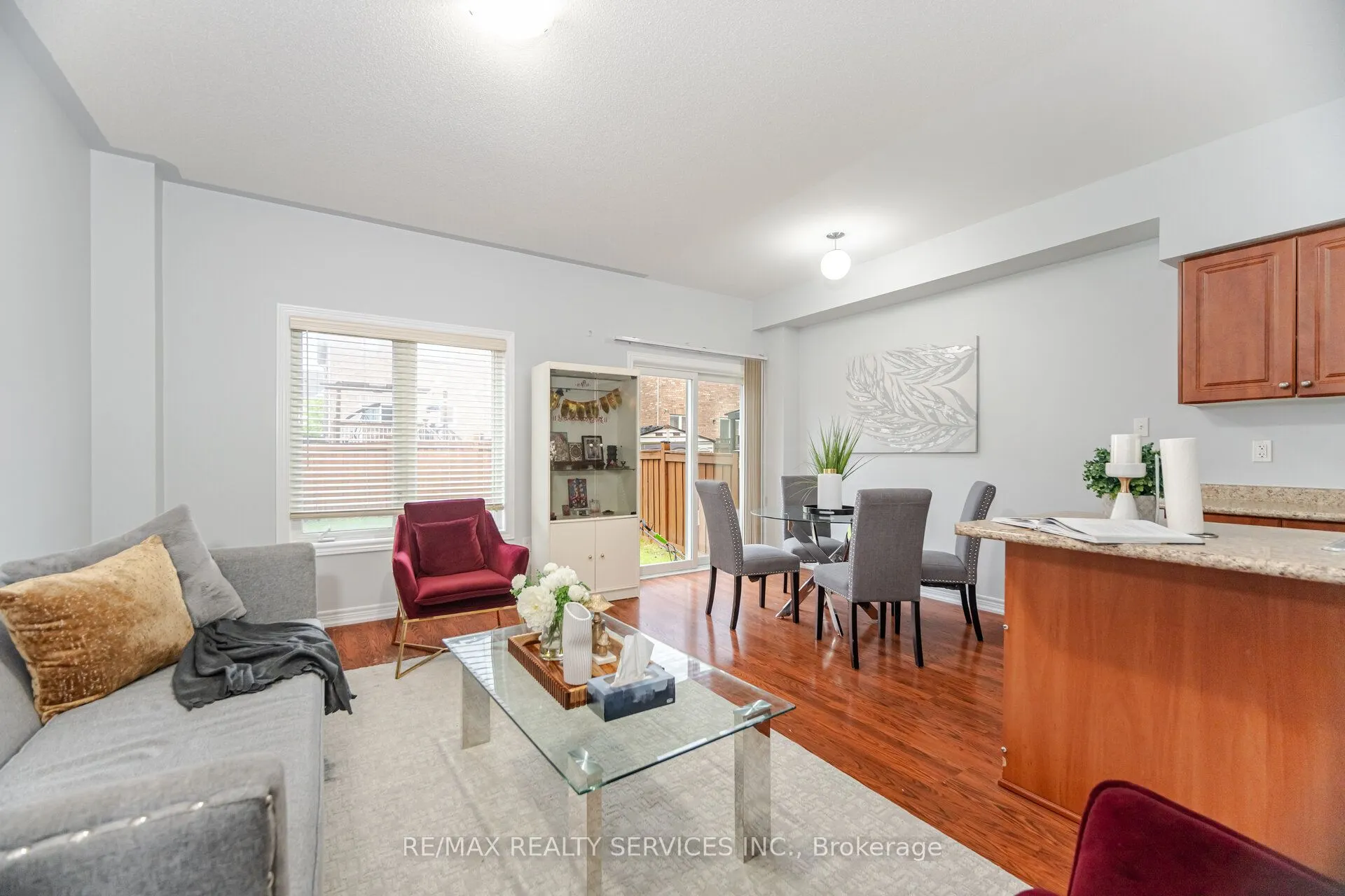 90 Crumlin Crescent