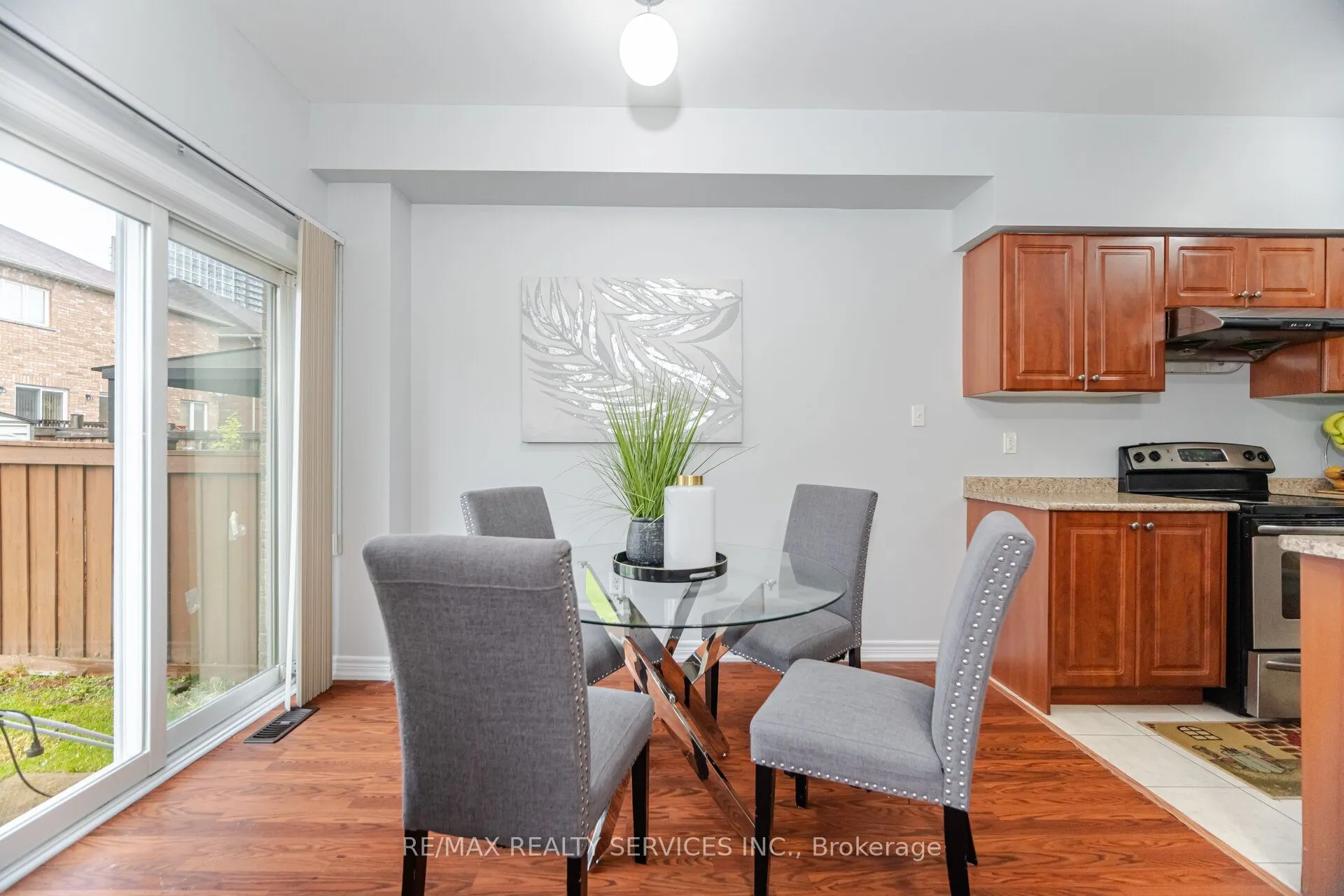 90 Crumlin Crescent