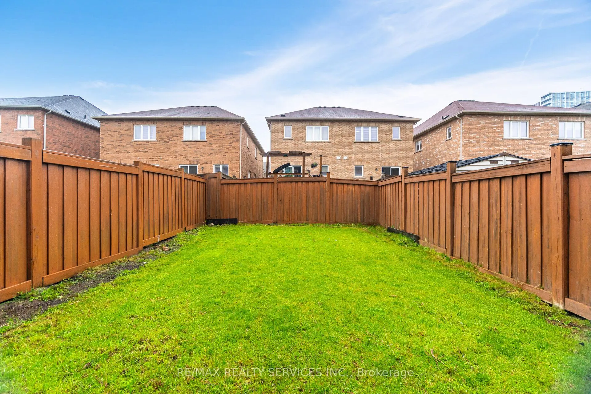 90 Crumlin Crescent
