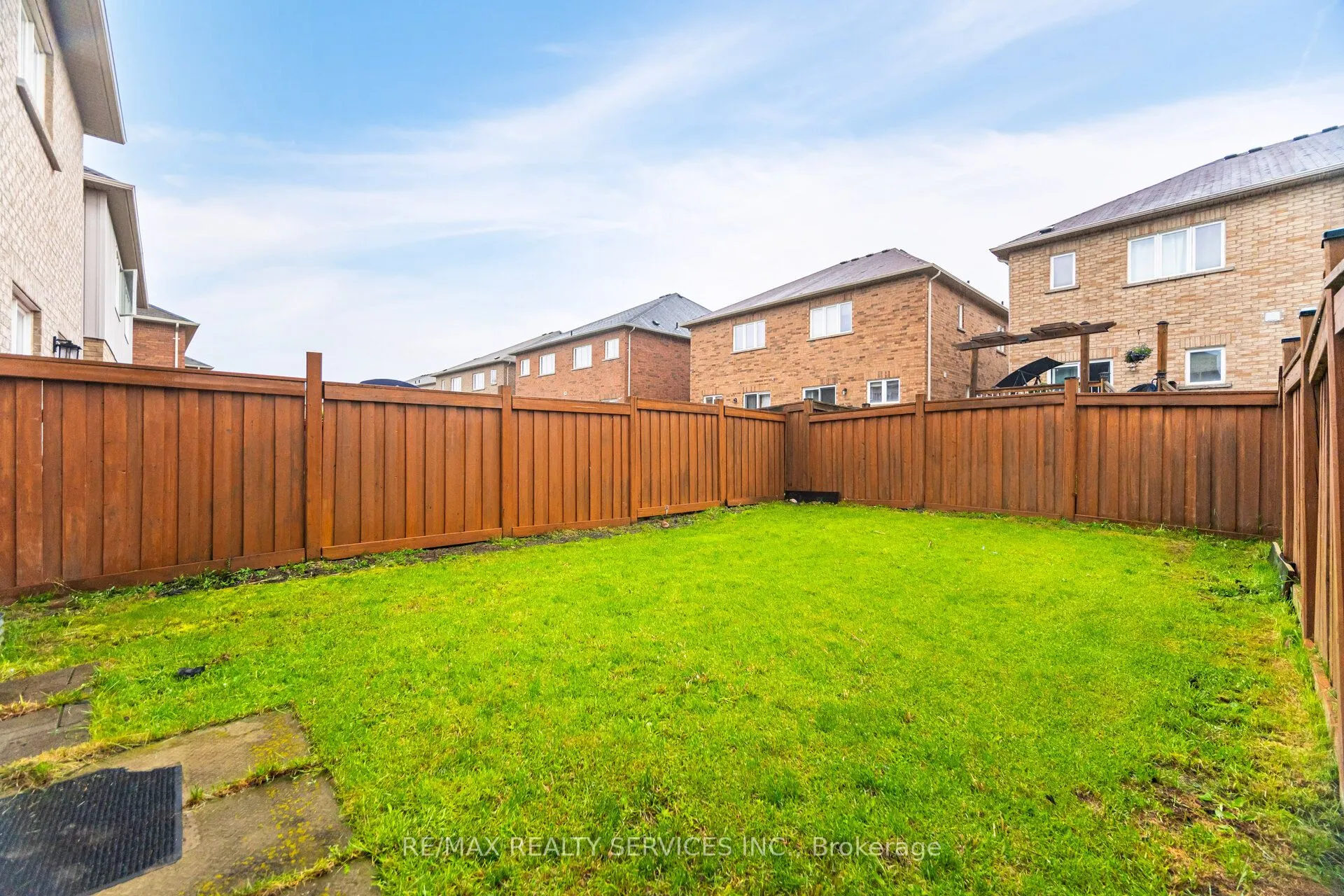 90 Crumlin Crescent