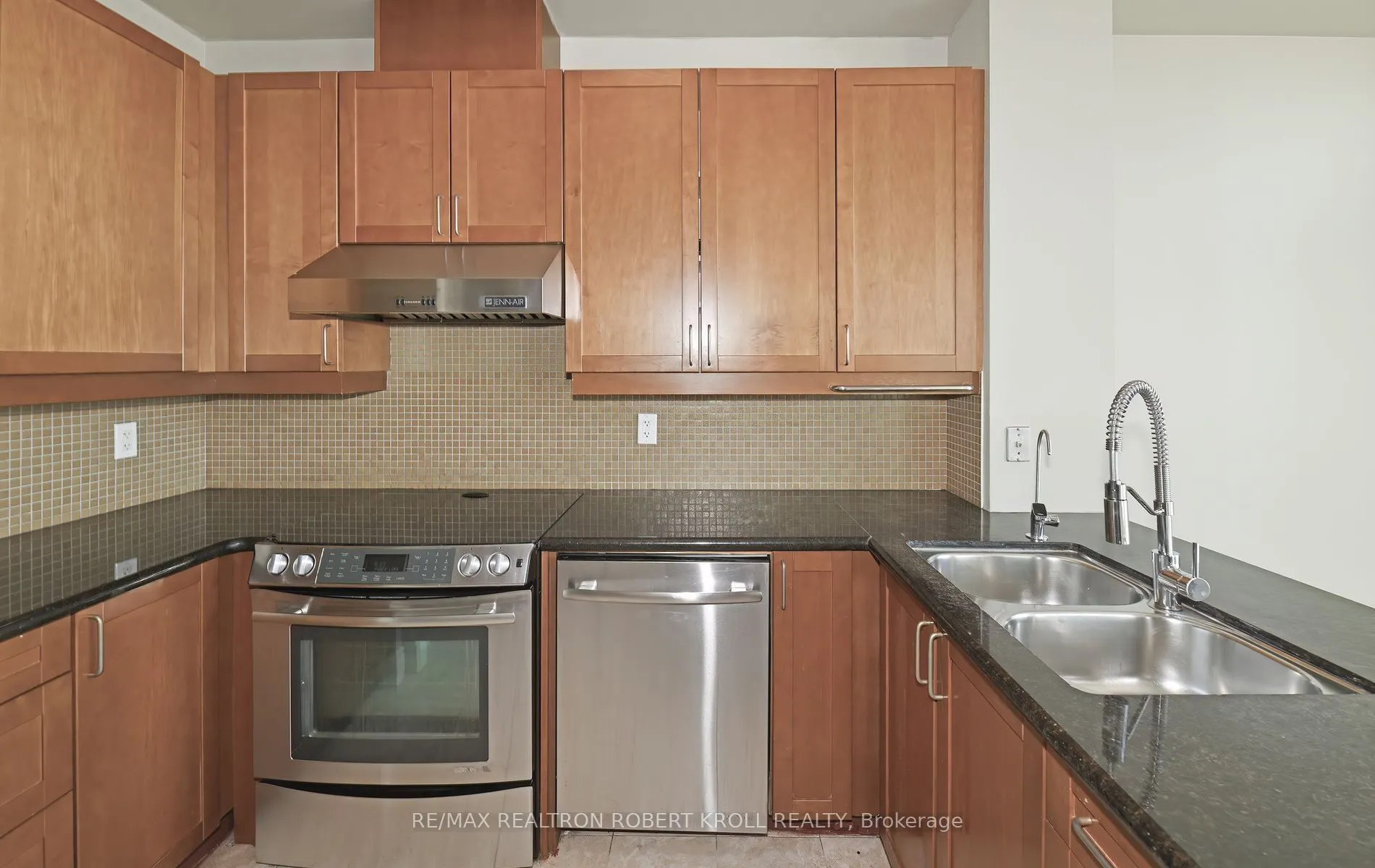 3939 Duke Of York Boulevard, #PH 7