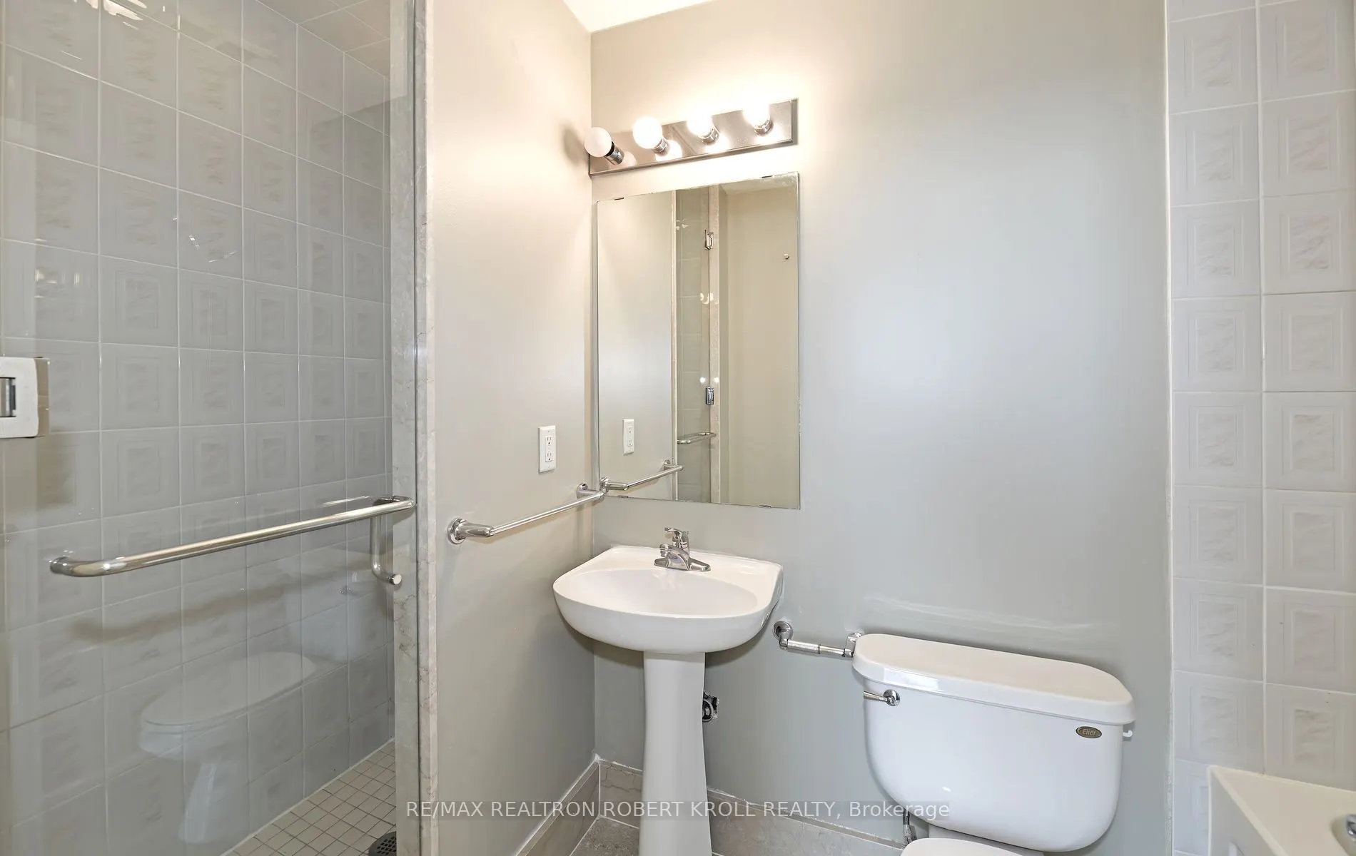 3939 Duke Of York Boulevard, #PH 7