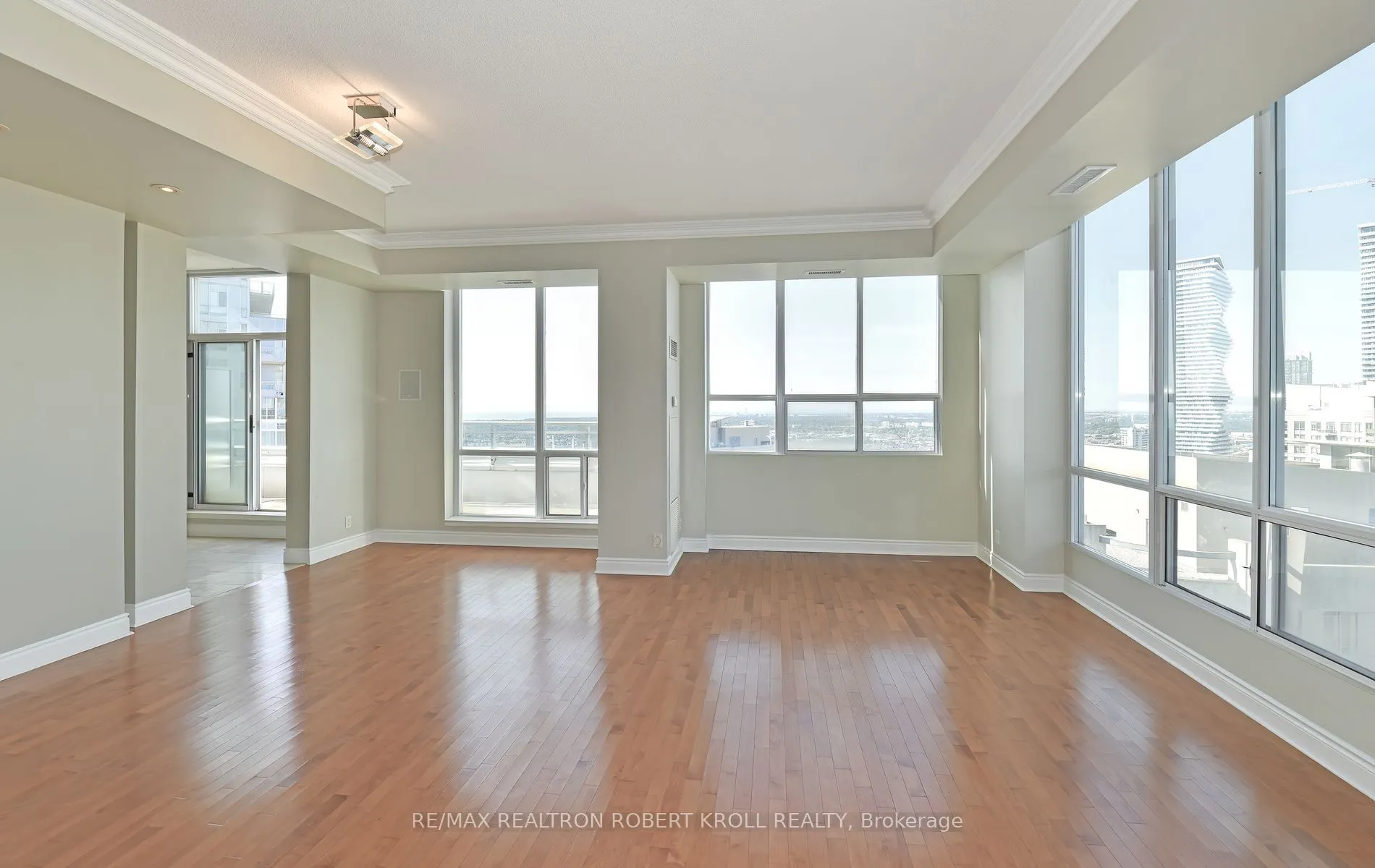 3939 Duke Of York Boulevard, #PH 7