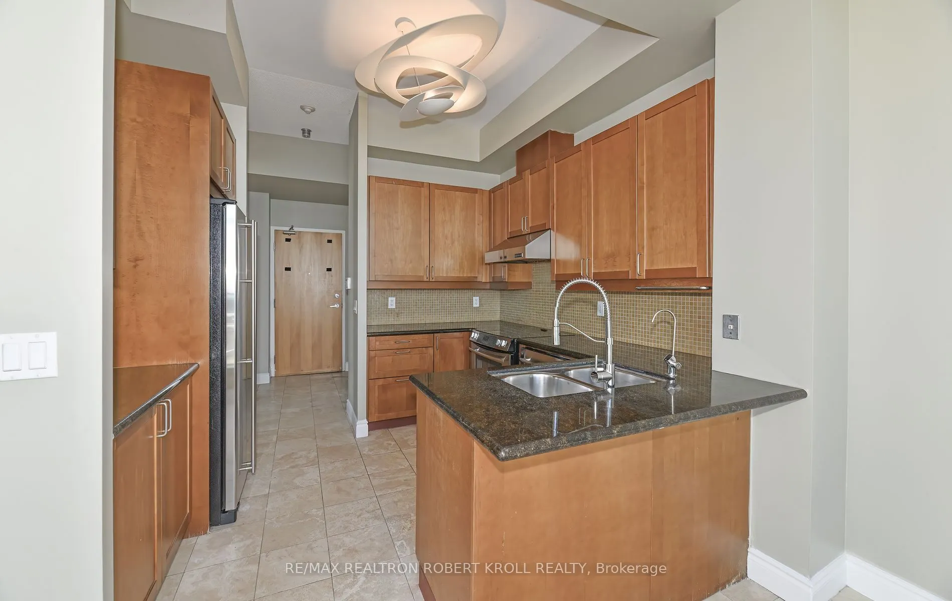 3939 Duke Of York Boulevard, #PH 7