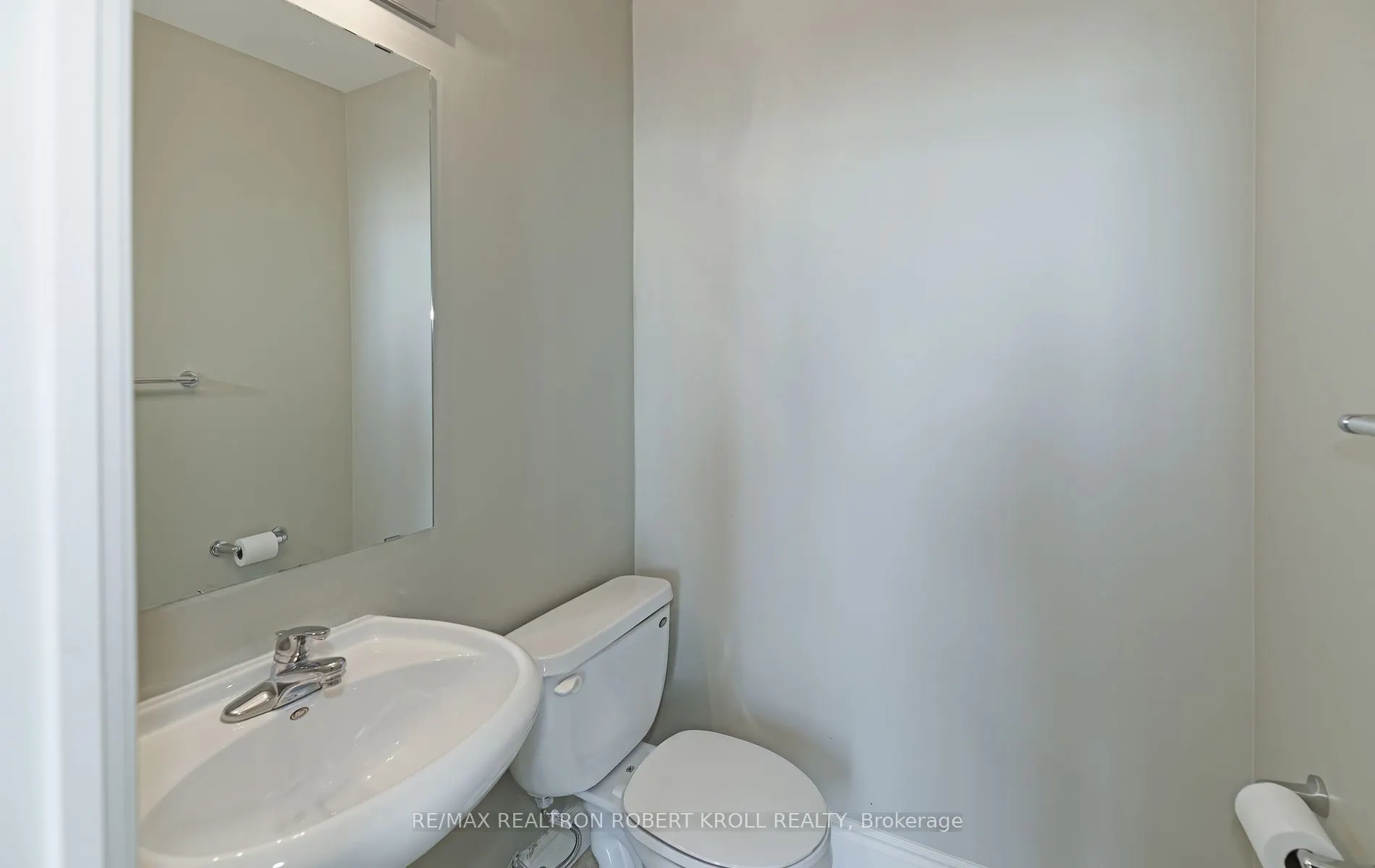 3939 Duke Of York Boulevard, #PH 7
