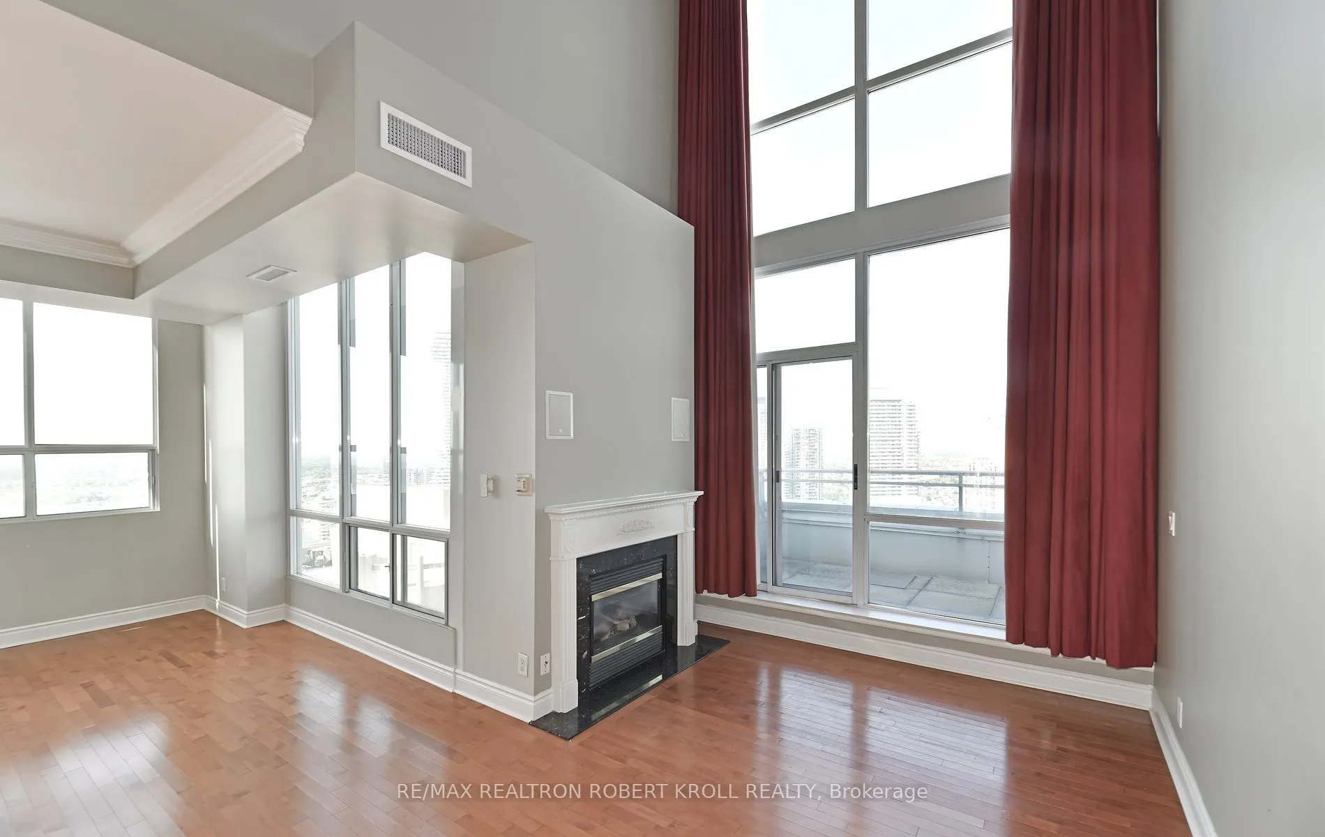 3939 Duke Of York Boulevard, #PH 7
