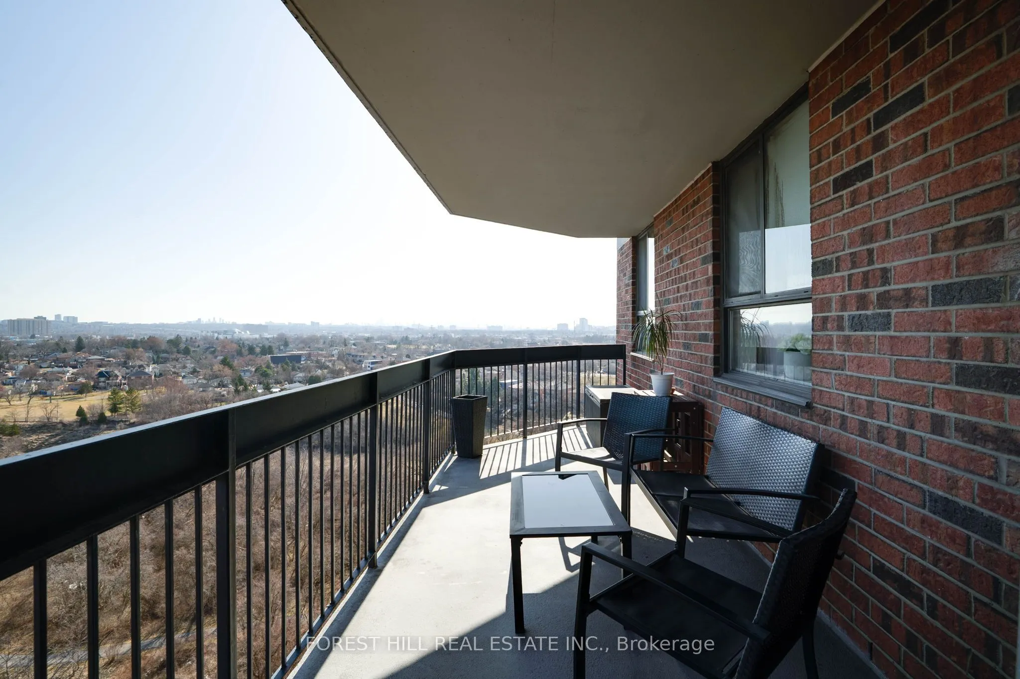236 Albion Road, #1811