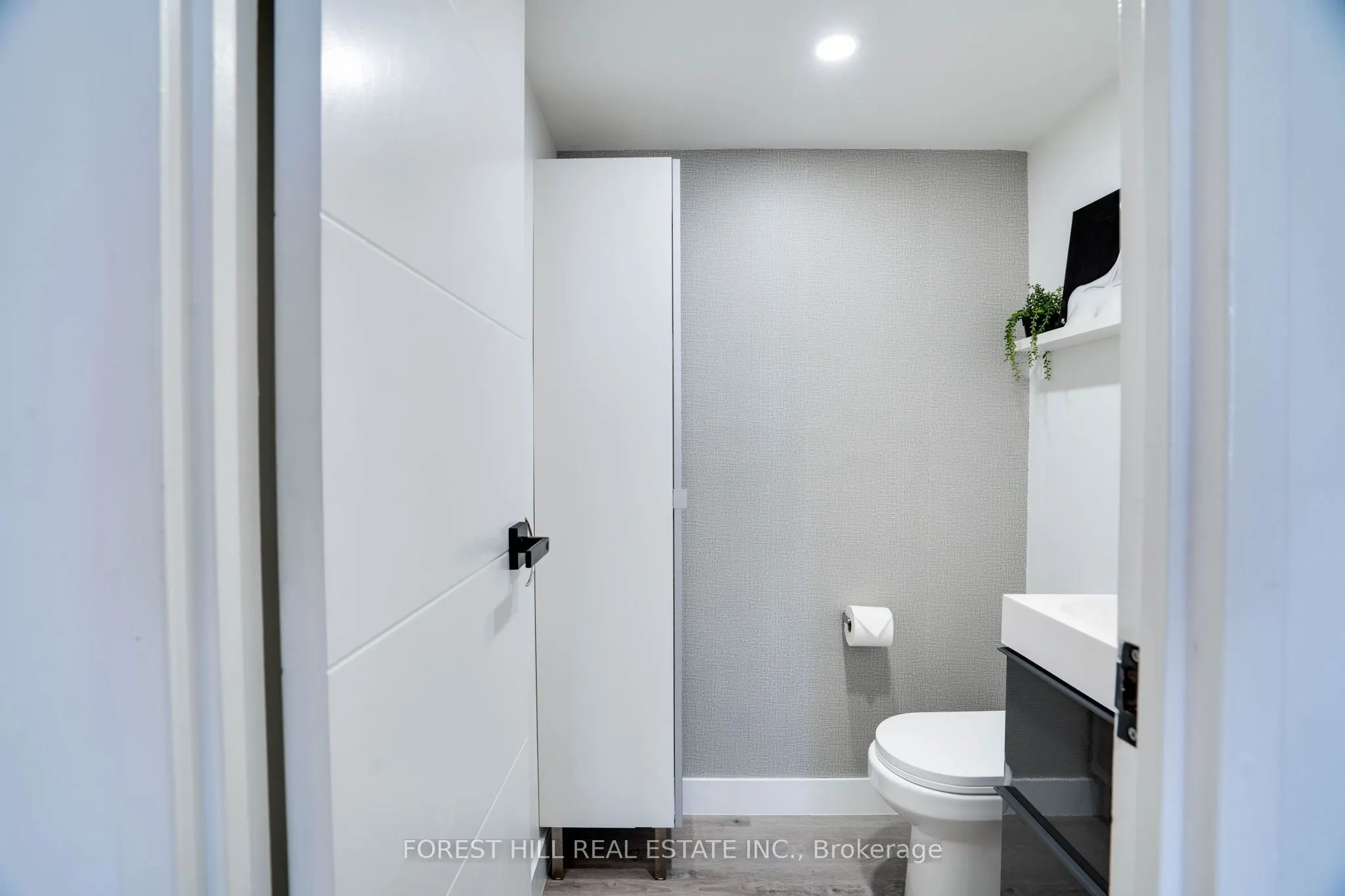 236 Albion Road, #1811