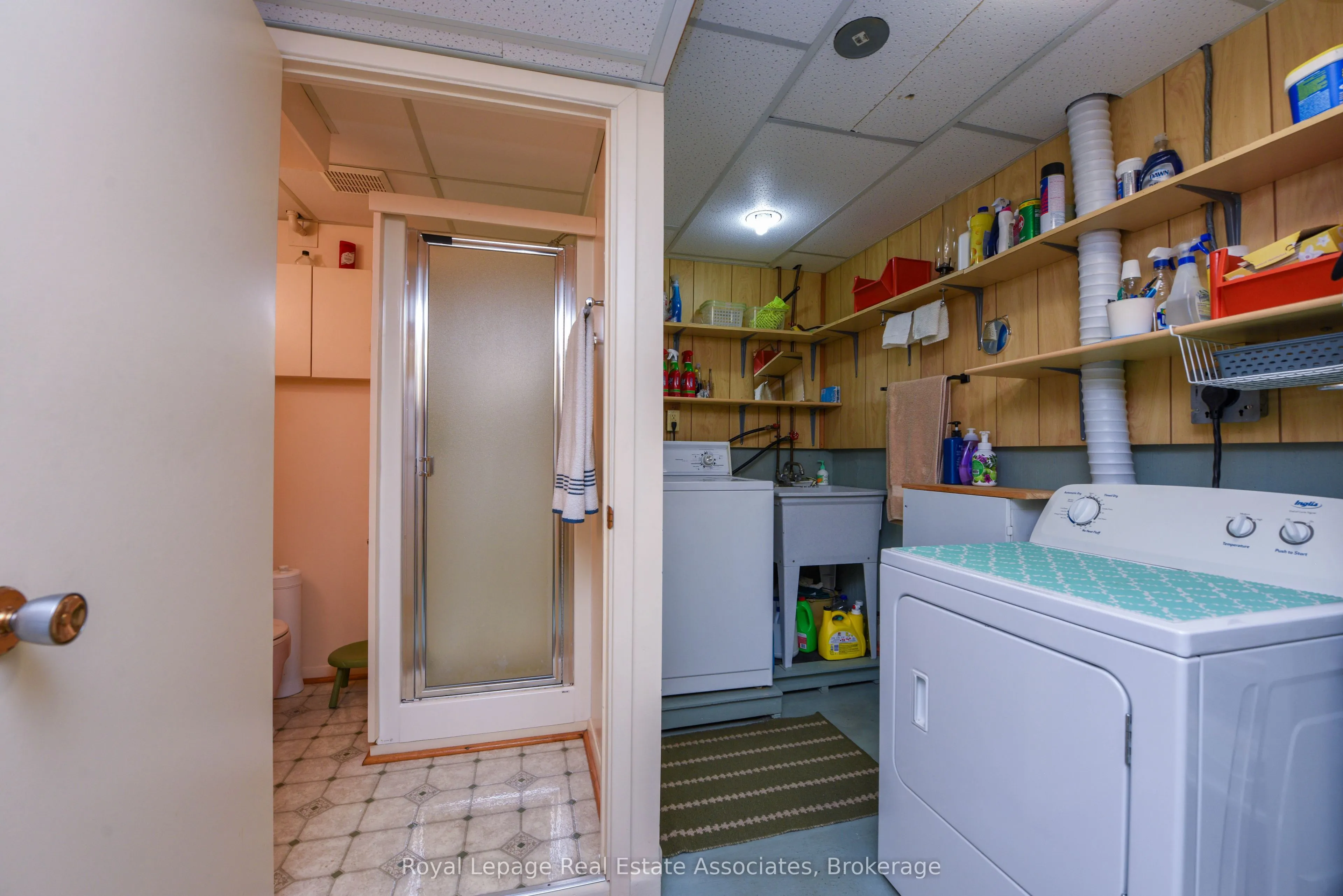 33 Deloraine Drive