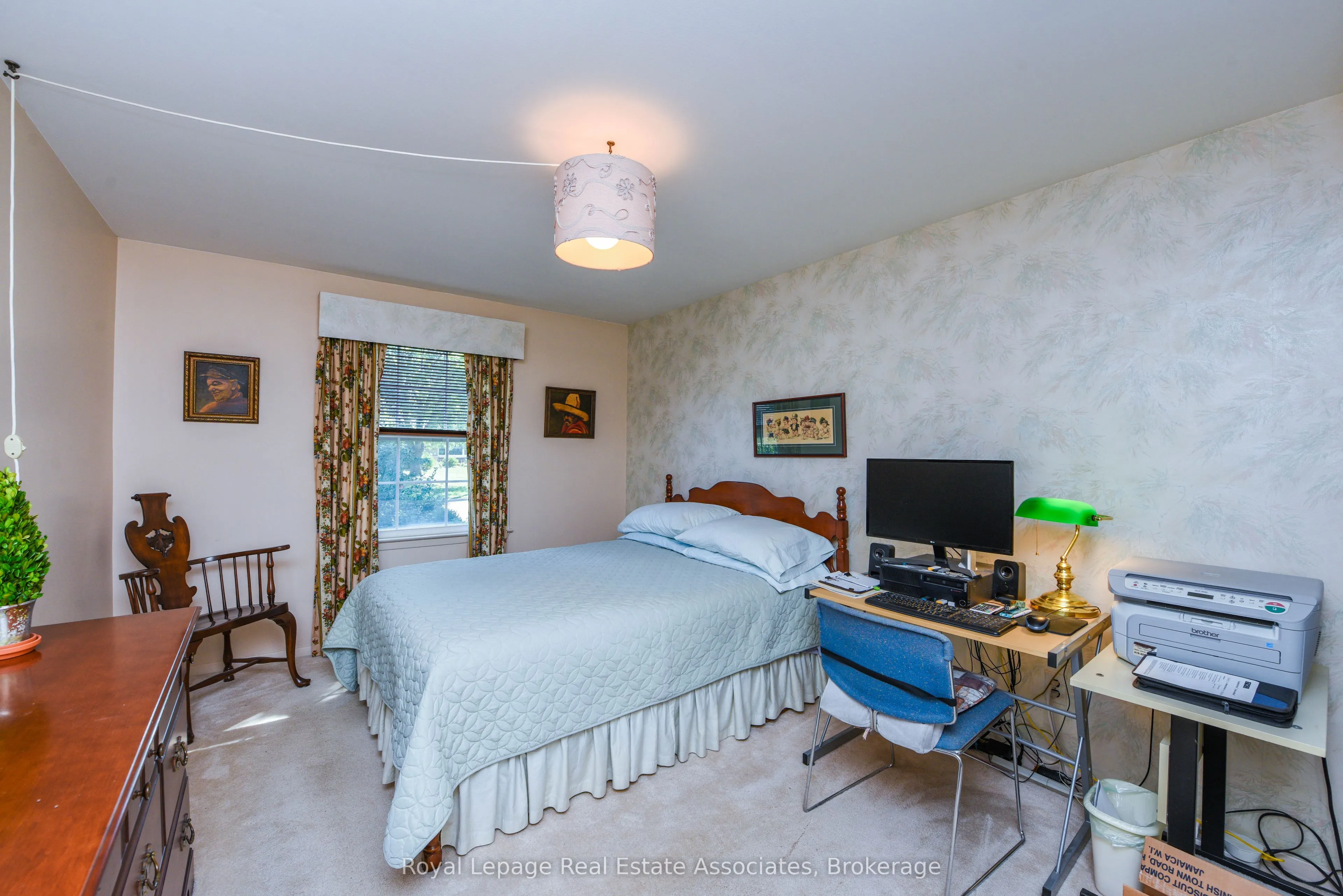 33 Deloraine Drive
