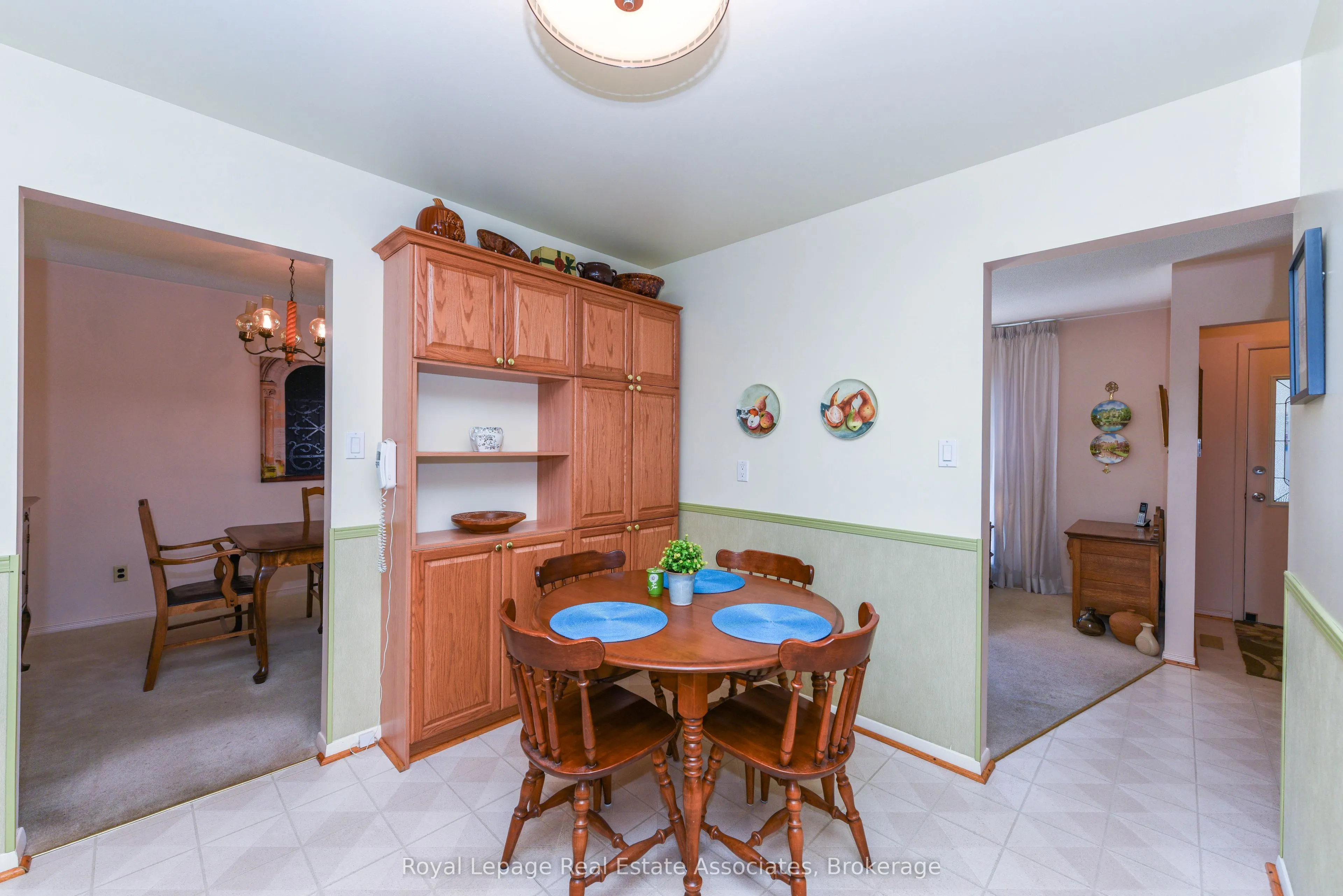 33 Deloraine Drive