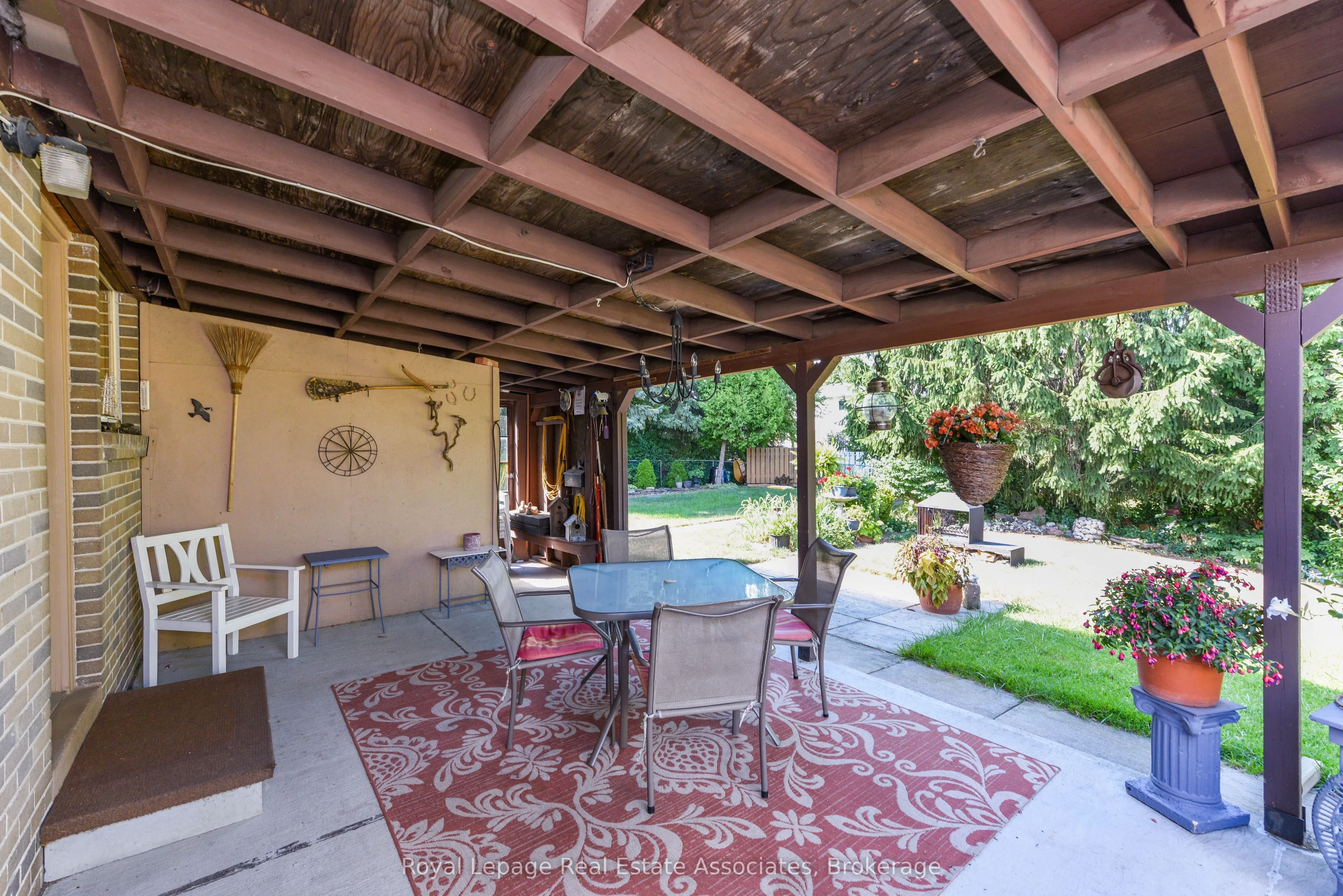 33 Deloraine Drive